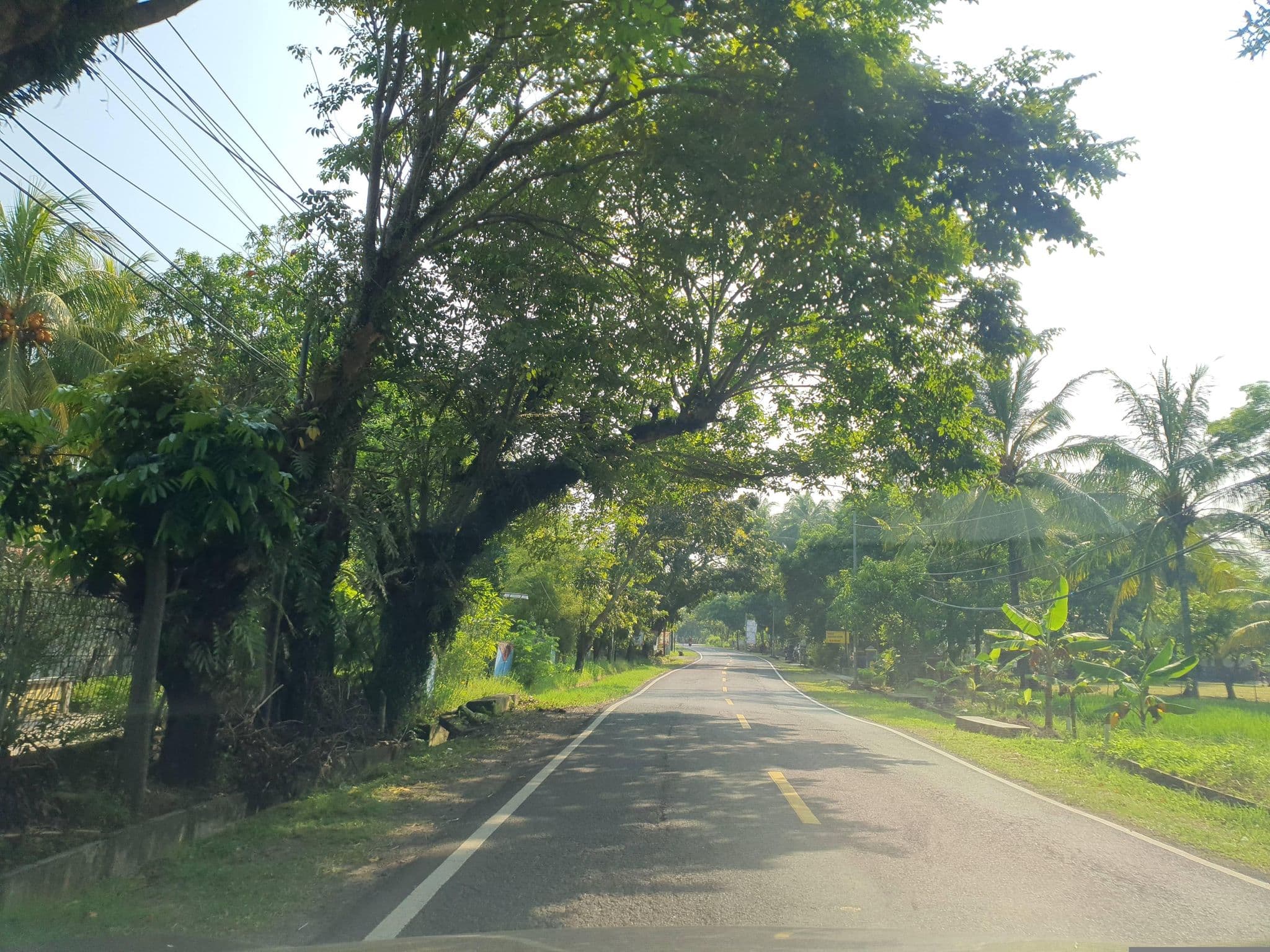 Street view near Villa Kompas Gramedia, Labuan — © FotoPeta (CC BY-SA · Mapillary)