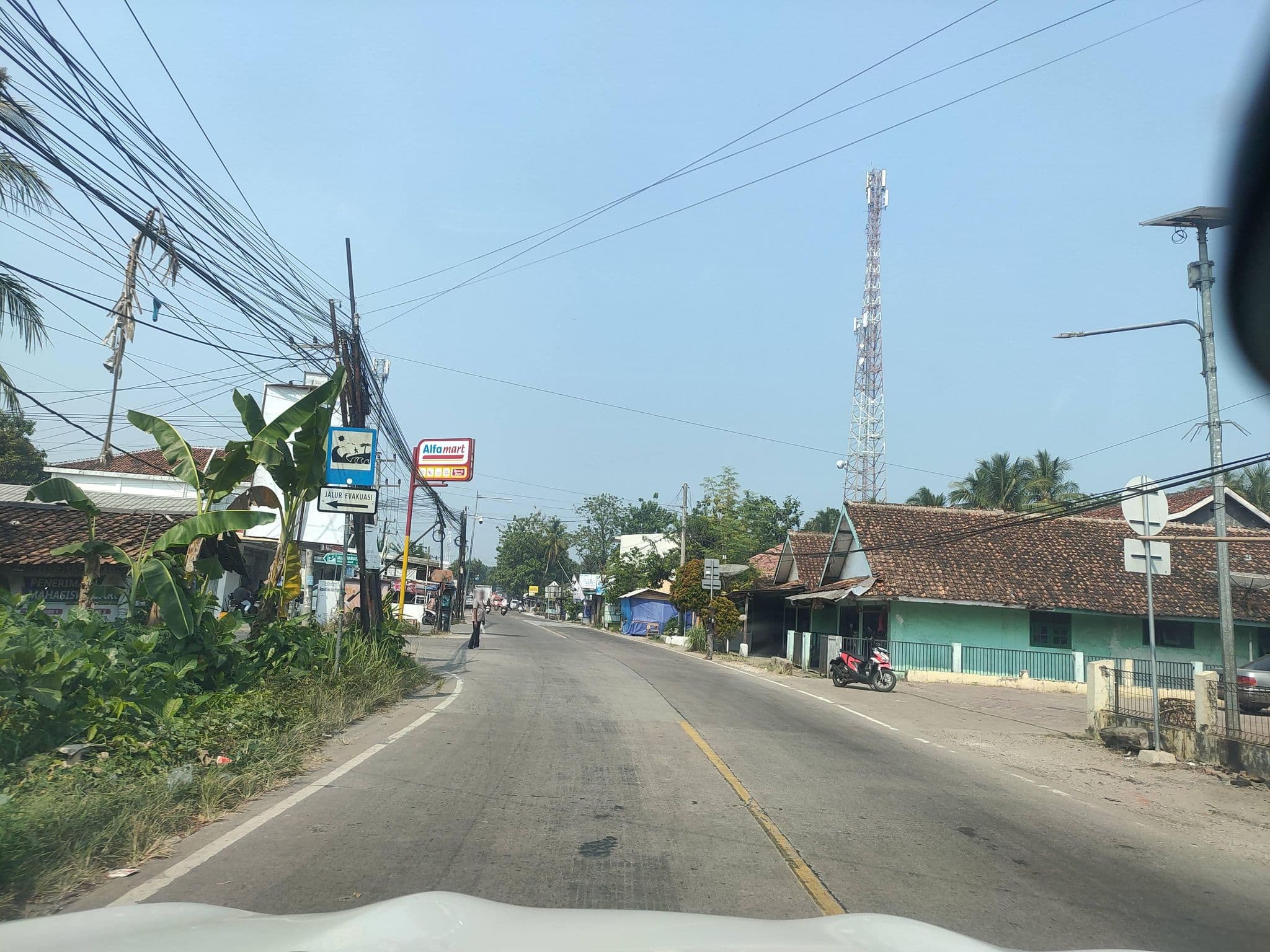Street view near Pelangi Kasih Cottage, Labuan — © Kaart_Local (CC BY-SA · Mapillary)