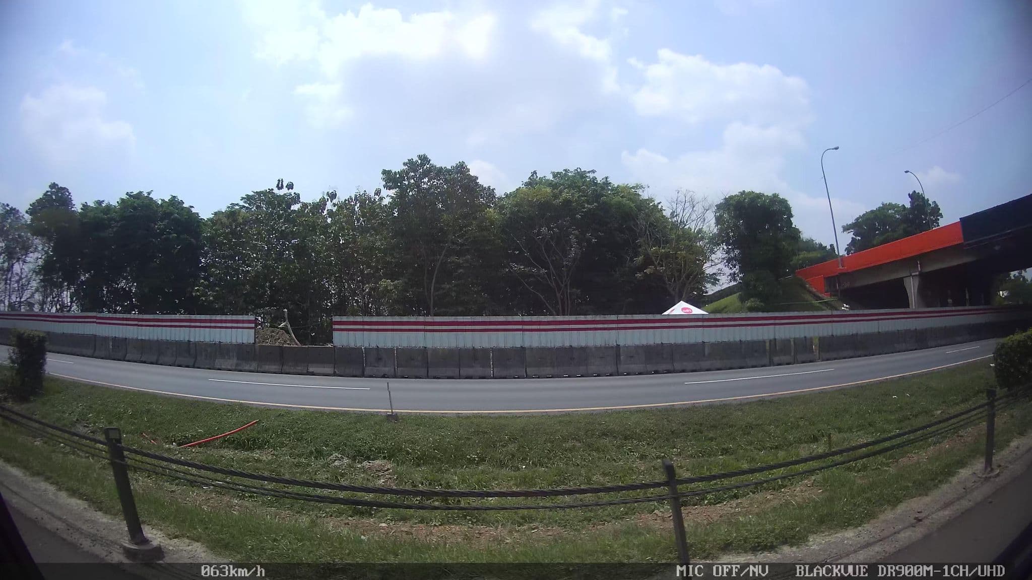 Street view near Hotel Pesona Enasa Merak, Kresek — © kaart_2 (CC BY-SA · Mapillary)