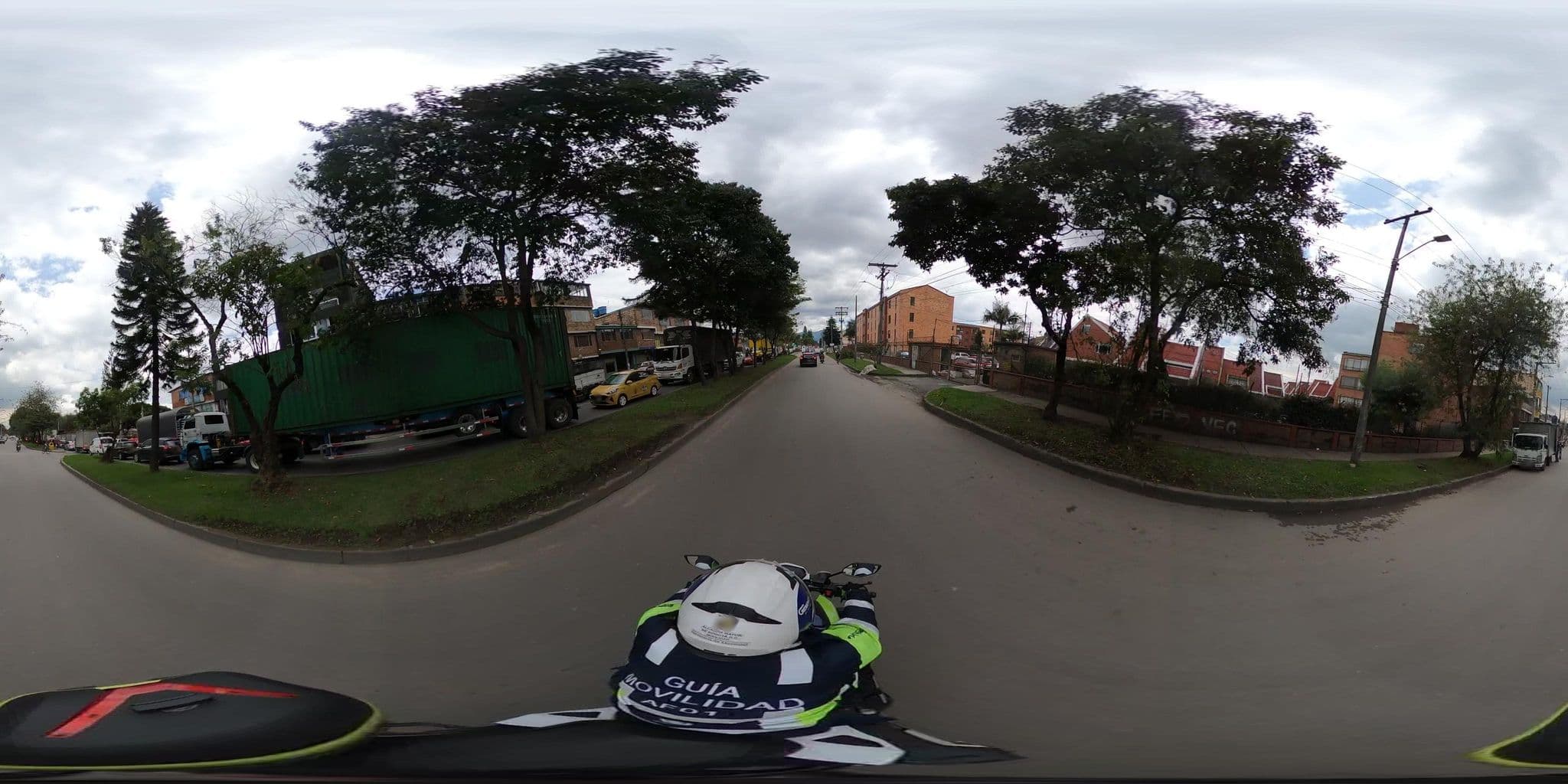Street view near Bababuy Hostel, Kennedy — © jramonSDM (CC BY-SA · Mapillary)
