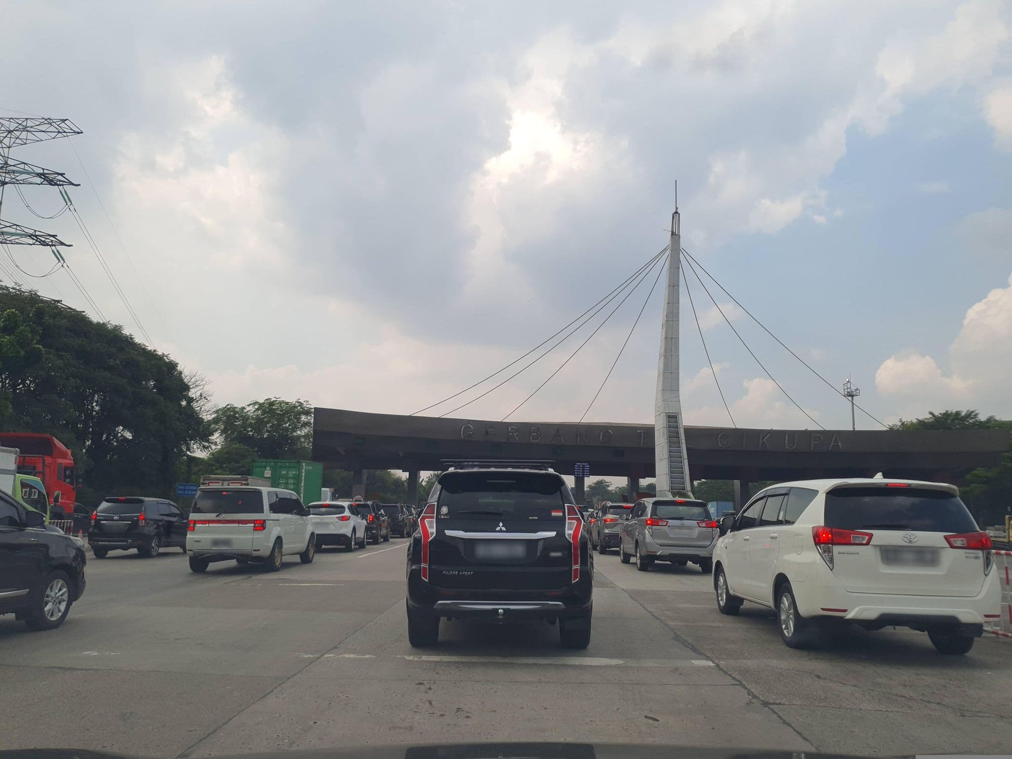Street view near Ratu hotel bidakara, Cikupa — © FotoPeta (CC BY-SA · Mapillary)