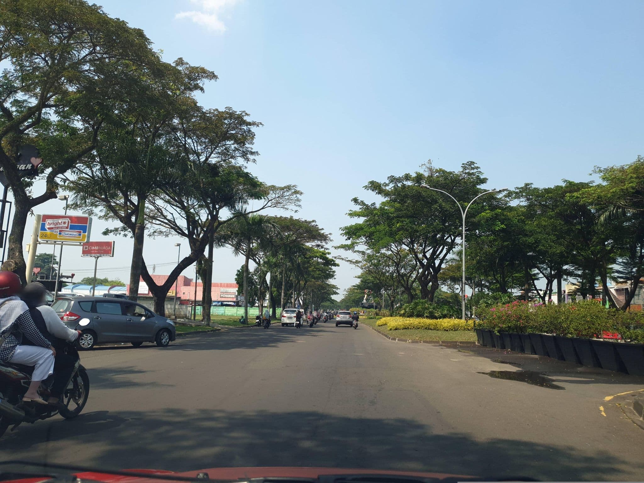 Street view near Lan Kwui Fang Hotel, Cikupa — © Kaart_Local (CC BY-SA · Mapillary)