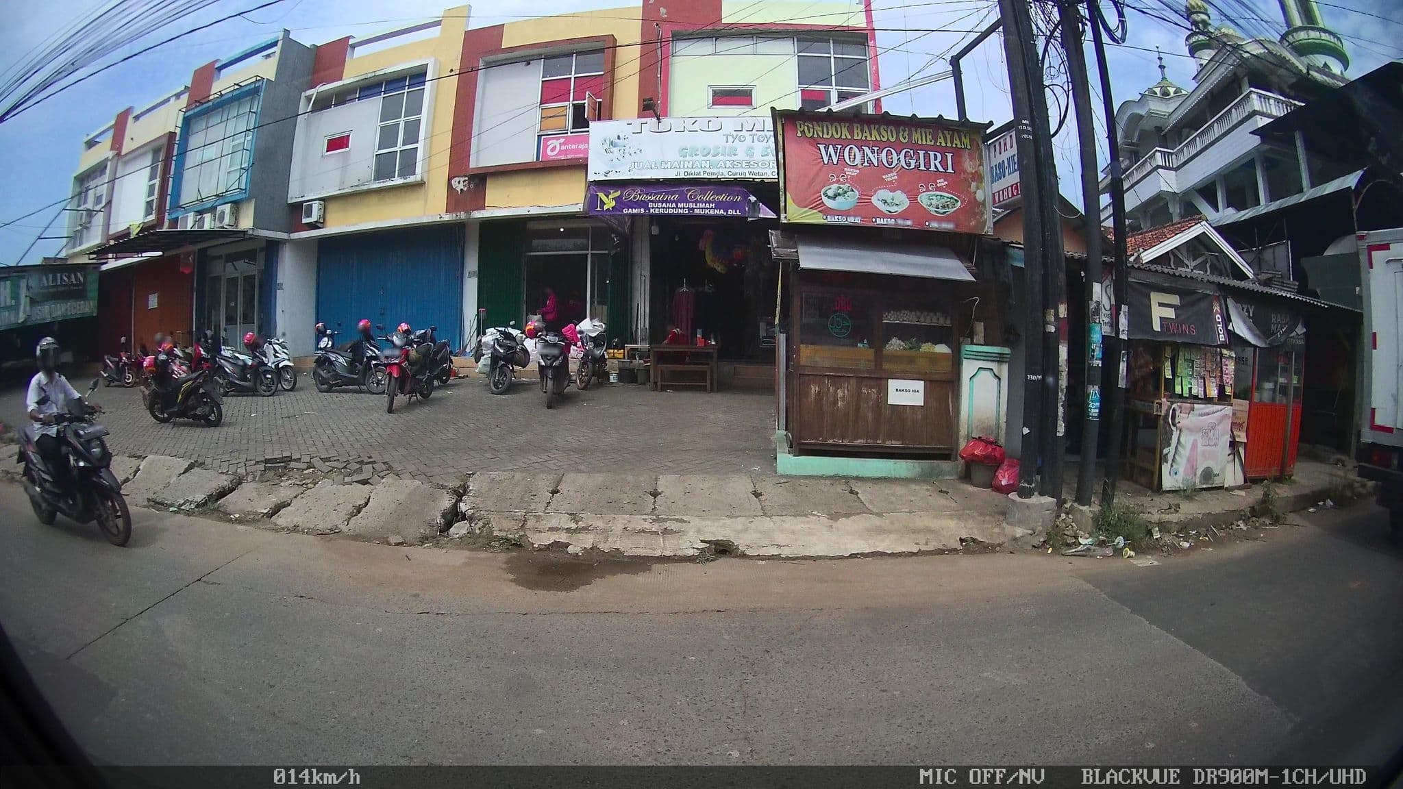 Street view near F 10G, Curug — © kaart_2 (CC BY-SA · Mapillary)