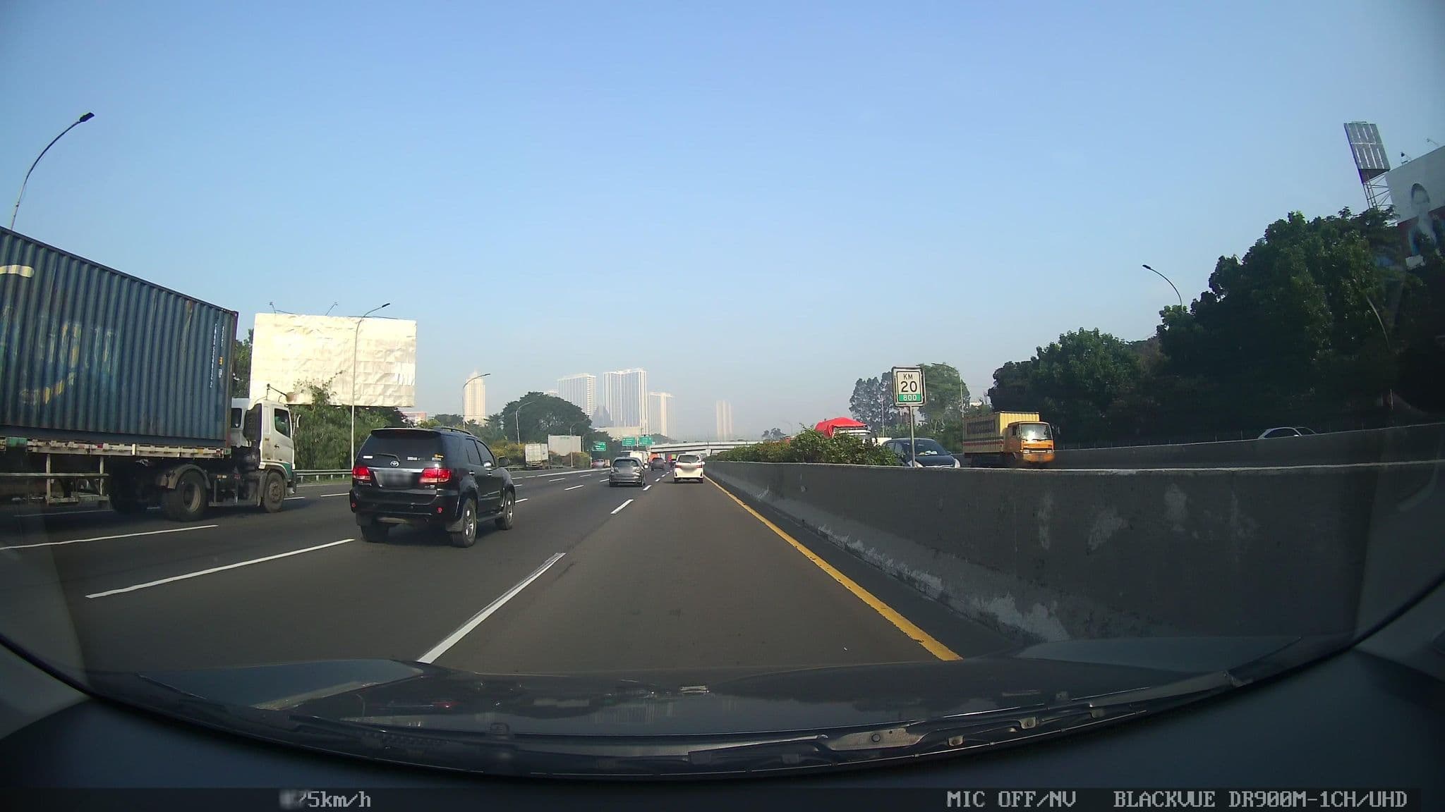 Street view near LIPPO KARAWACI, Tangerang — © kaart_2 (CC BY-SA · Mapillary)