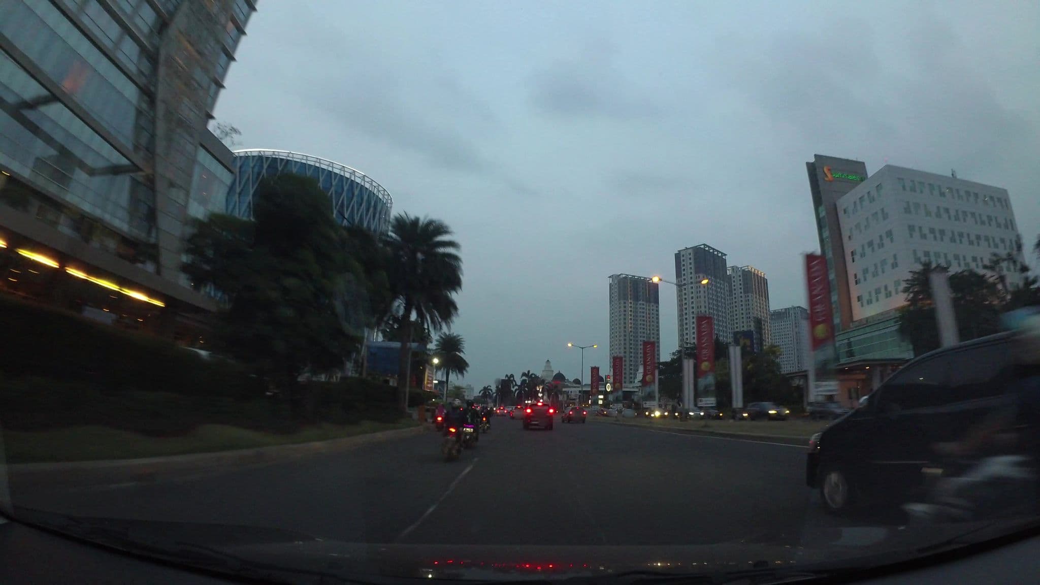 Street view near Atria Hotel and Conference, Tangerang — © kaart_2 (CC BY-SA · Mapillary)