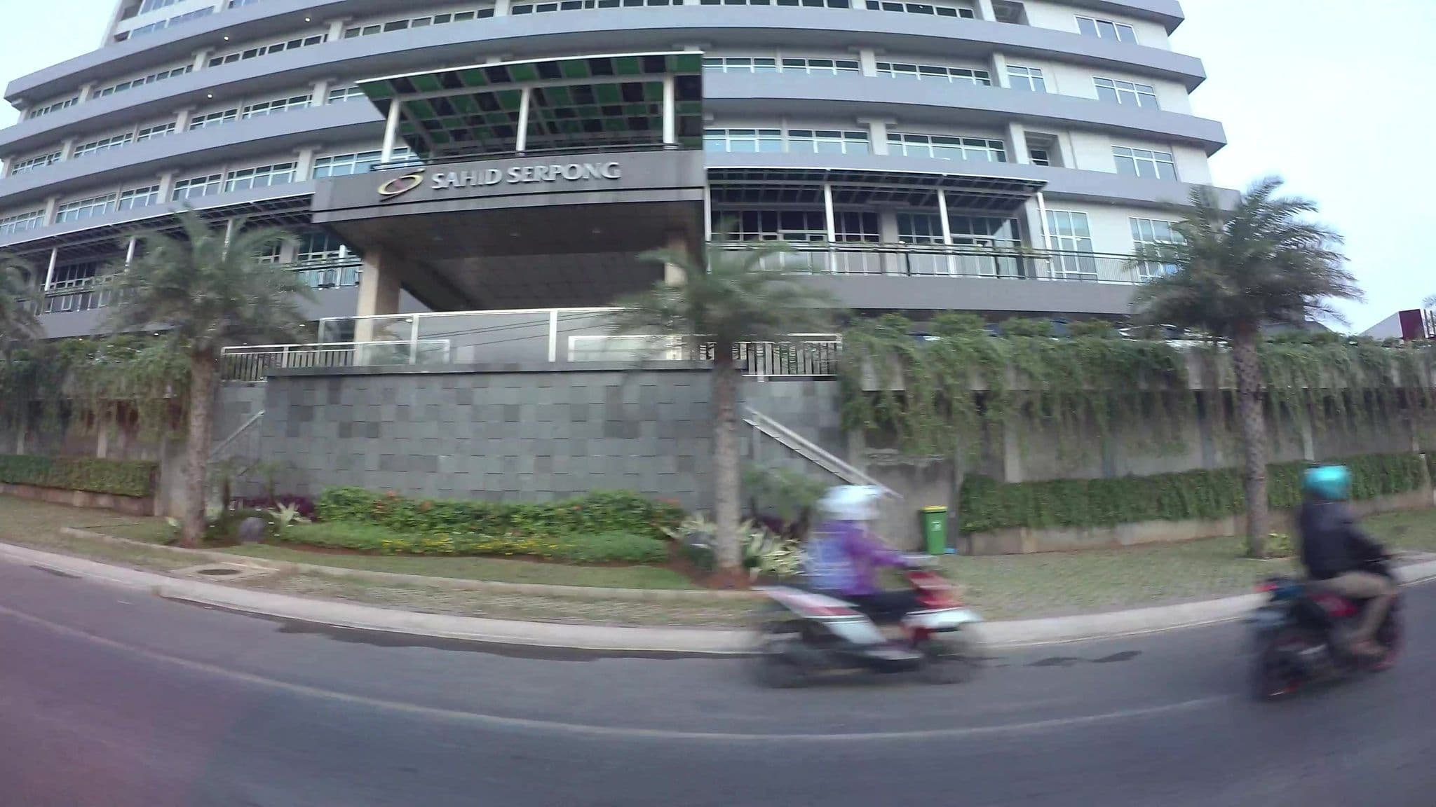 Street view near Hotel Sahid Serpong, Serpong — © kaart_3 (CC BY-SA · Mapillary)