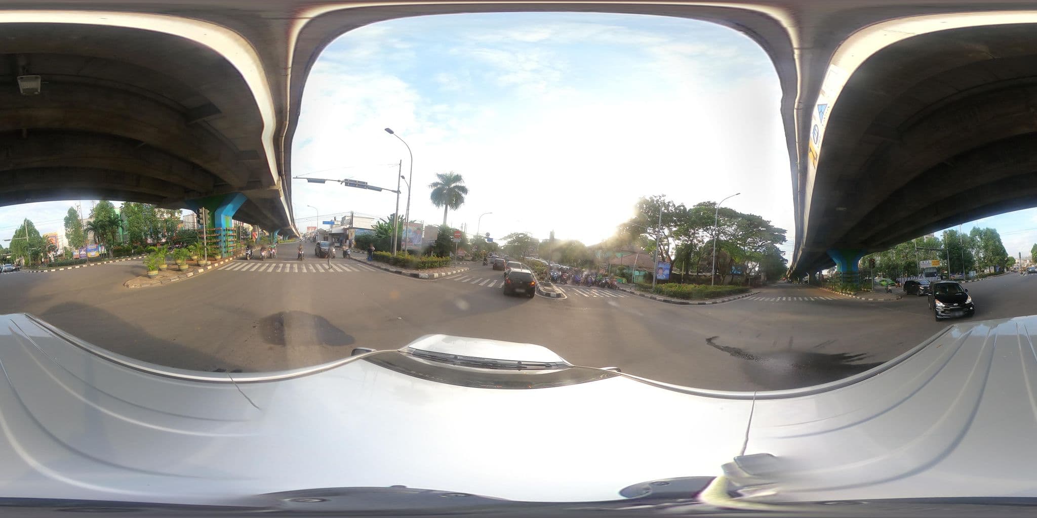 Street view near Hotel Bidakara (jln Gatot Subroto Kav 71-73) Pancoran, Tangerang — © kaartcam (CC BY-SA · Mapillary)