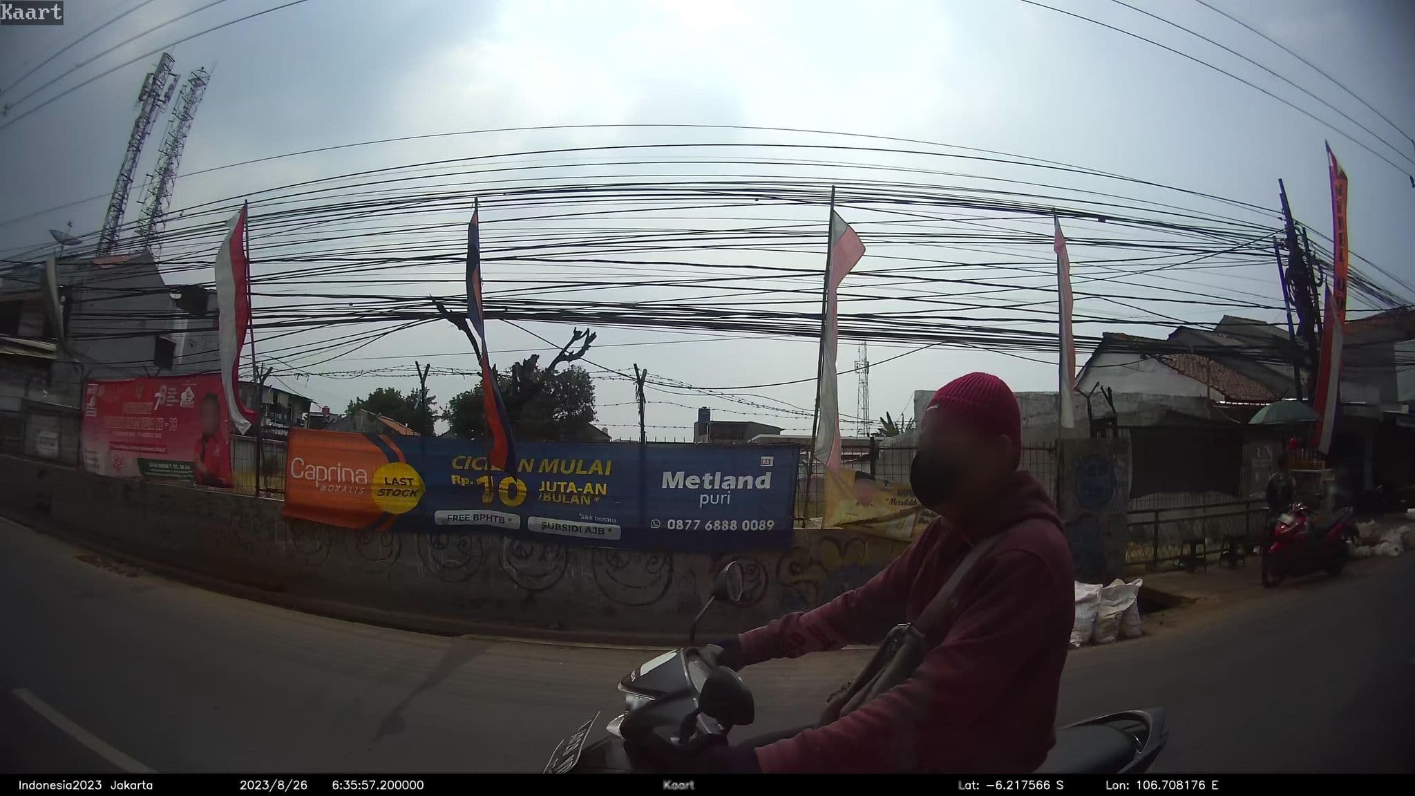 Street view near Musfiratur Travel Ciledug, Ciputat — © kaart_2 (CC BY-SA · Mapillary)