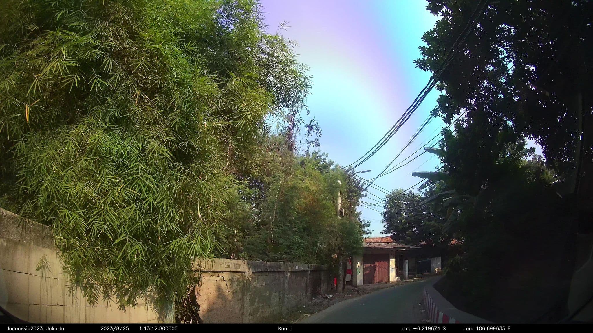 Street view near Crown plaza hotel, Ciputat — © kaart_2 (CC BY-SA · Mapillary)