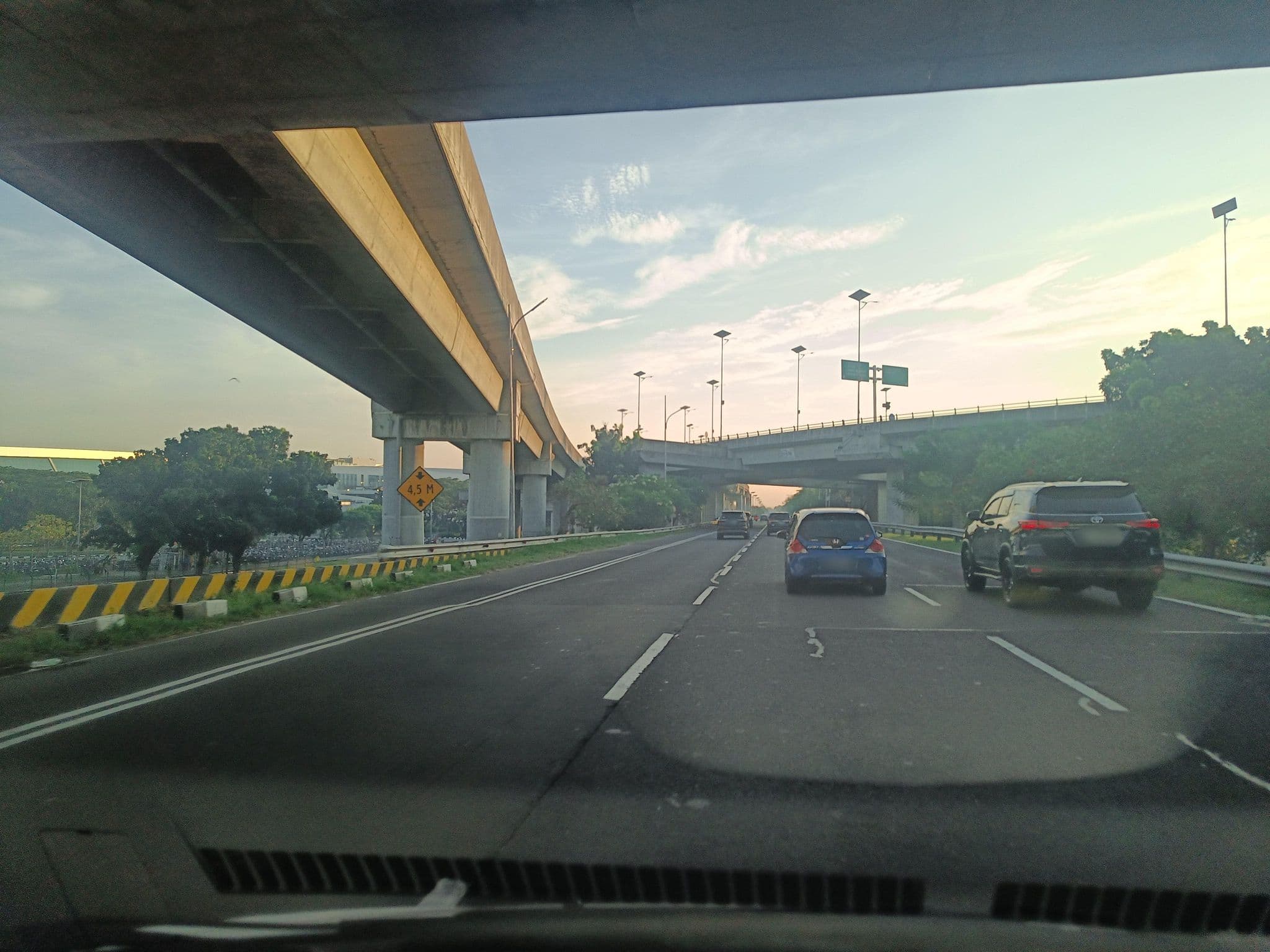 Street view near Amaris Hotel, Teluknaga — © hen0ch (CC BY-SA · Mapillary)