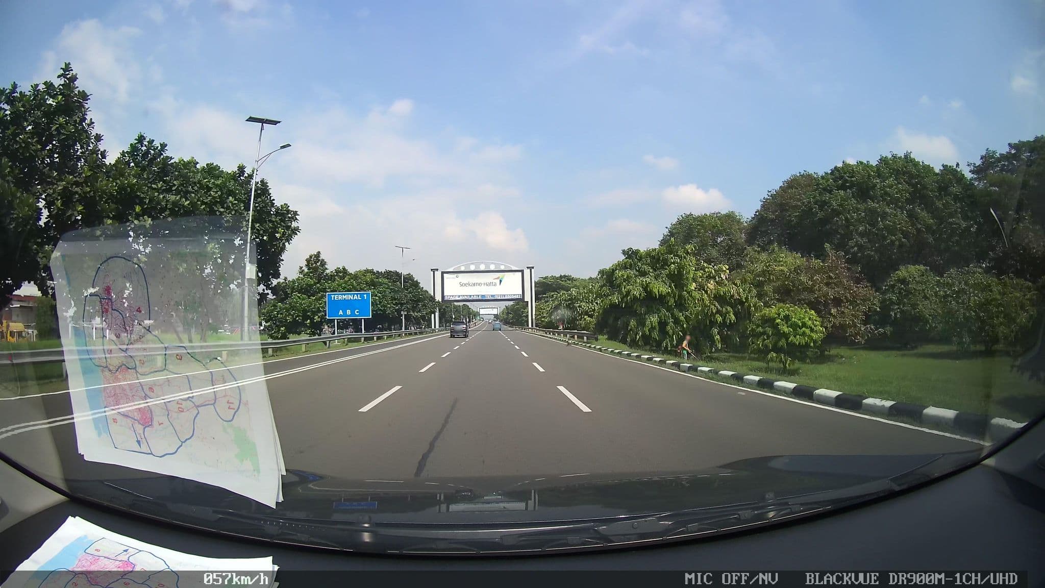 Street view near Hotel Mercure Banjarmasin, Teluknaga — © kaart_1 (CC BY-SA · Mapillary)
