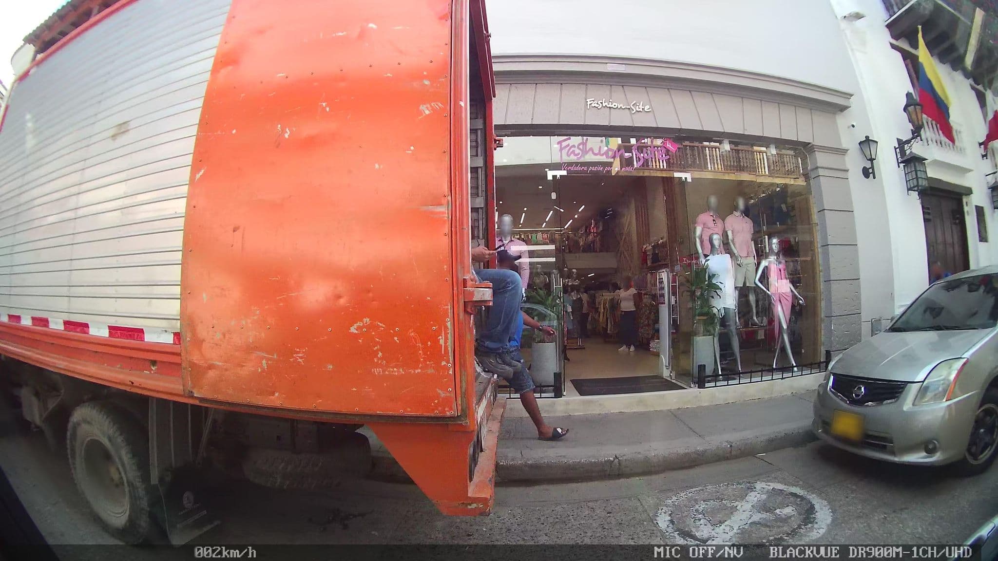 Street view near Don Pedro de Heredia, Cartagena — © kaart_2 (CC BY-SA · Mapillary)