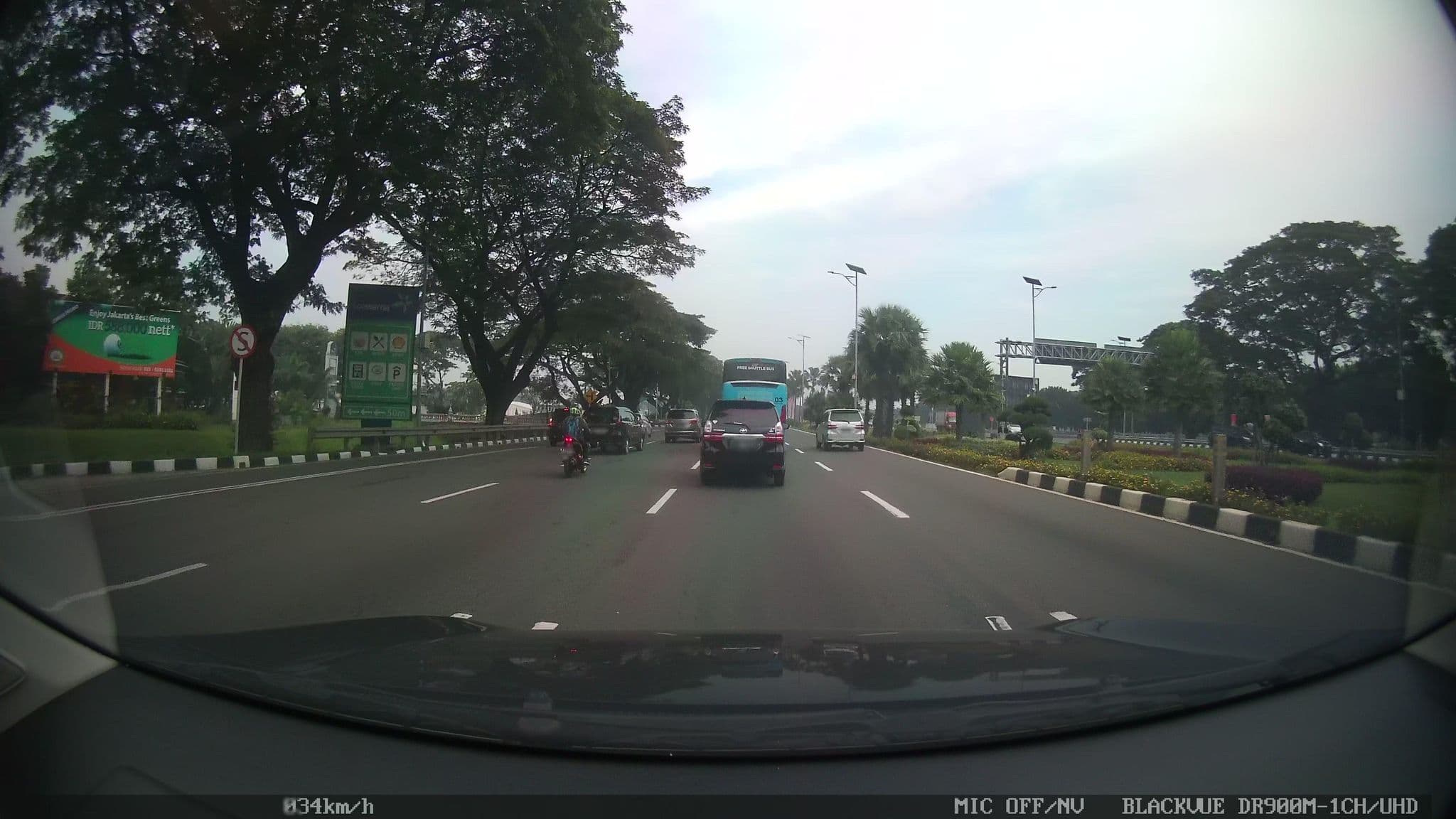 Street view near Garden Palace Hotel Surabaya, Teluknaga — © kaart_2 (CC BY-SA · Mapillary)