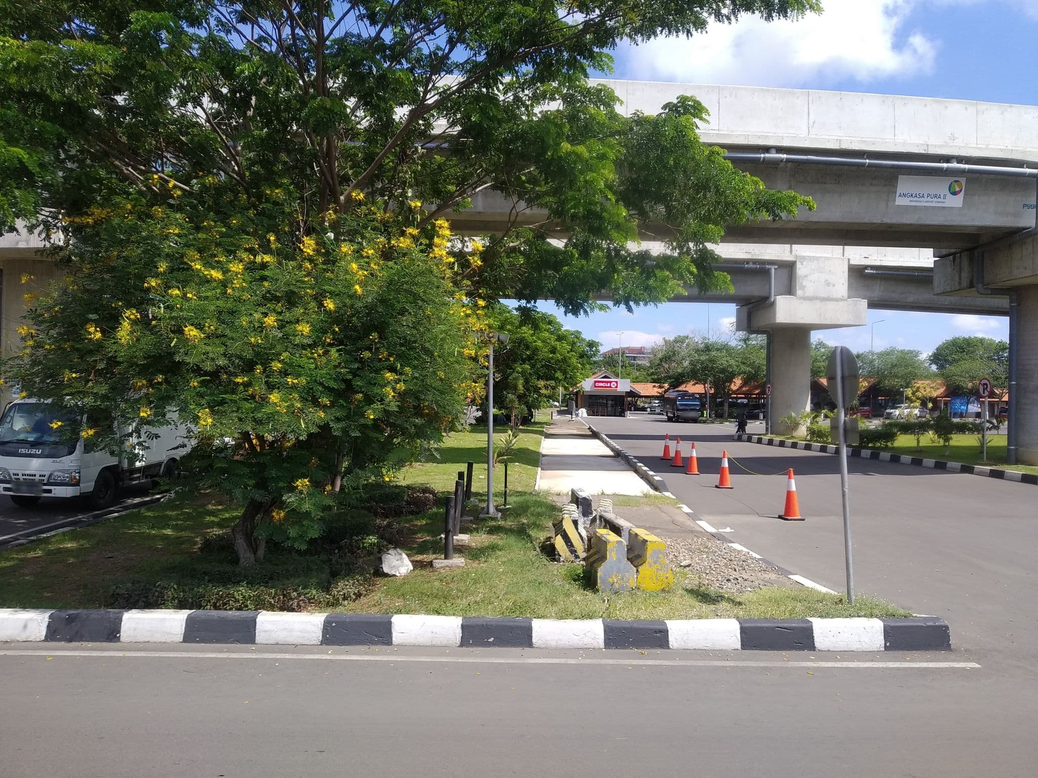 Street view near Hotel prame royal surabaya, Teluknaga — © michuvon (CC BY-SA · Mapillary)