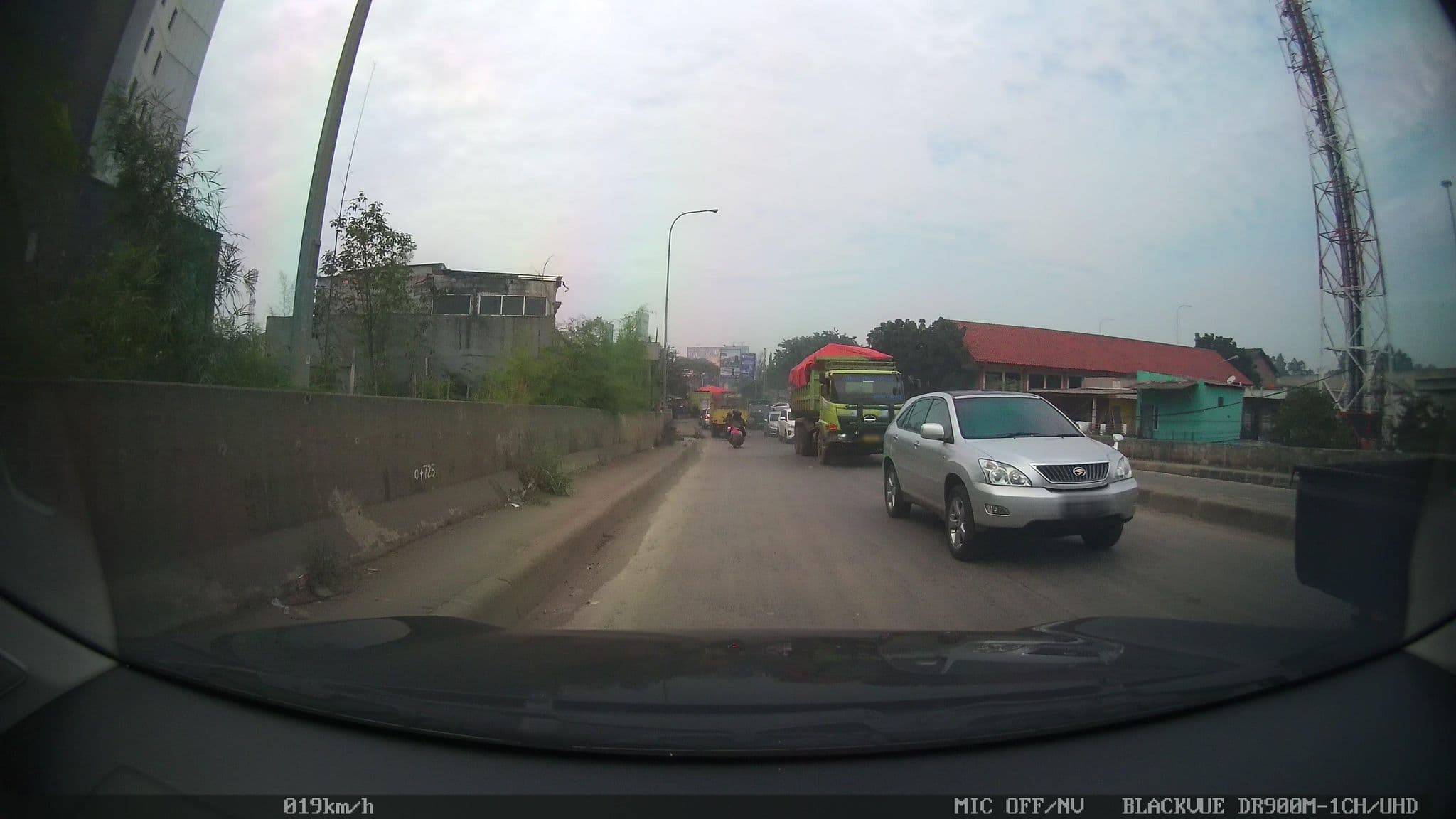 Street view near Hotel Permata Bandara Soekarno Hatta, Teluknaga — © kaart_2 (CC BY-SA · Mapillary)