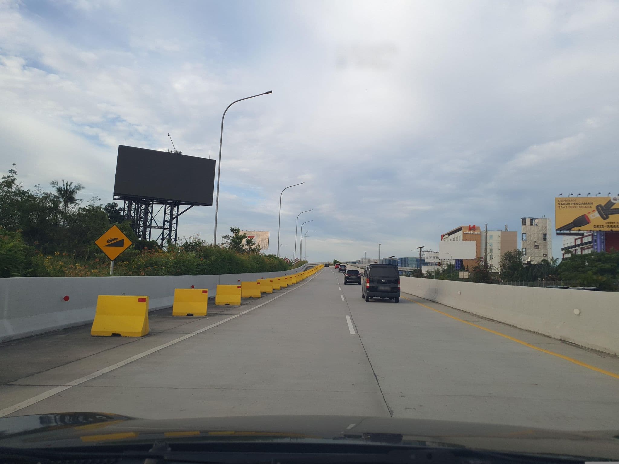 Street view near IBIS Styles, Teluknaga — © FotoPeta (CC BY-SA · Mapillary)