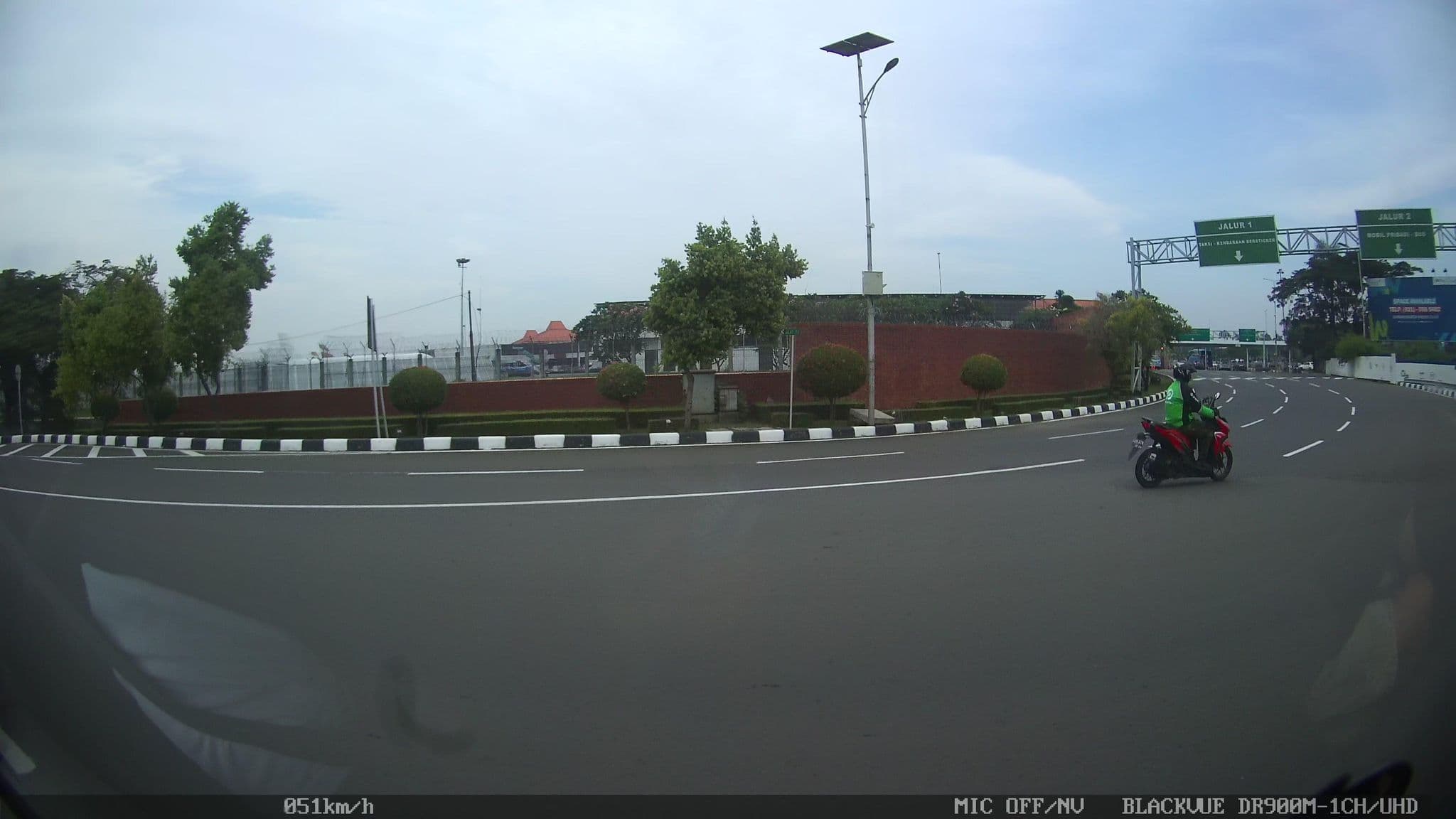 Street view near Anugrah Hotel, Teluknaga — © kaart_2 (CC BY-SA · Mapillary)
