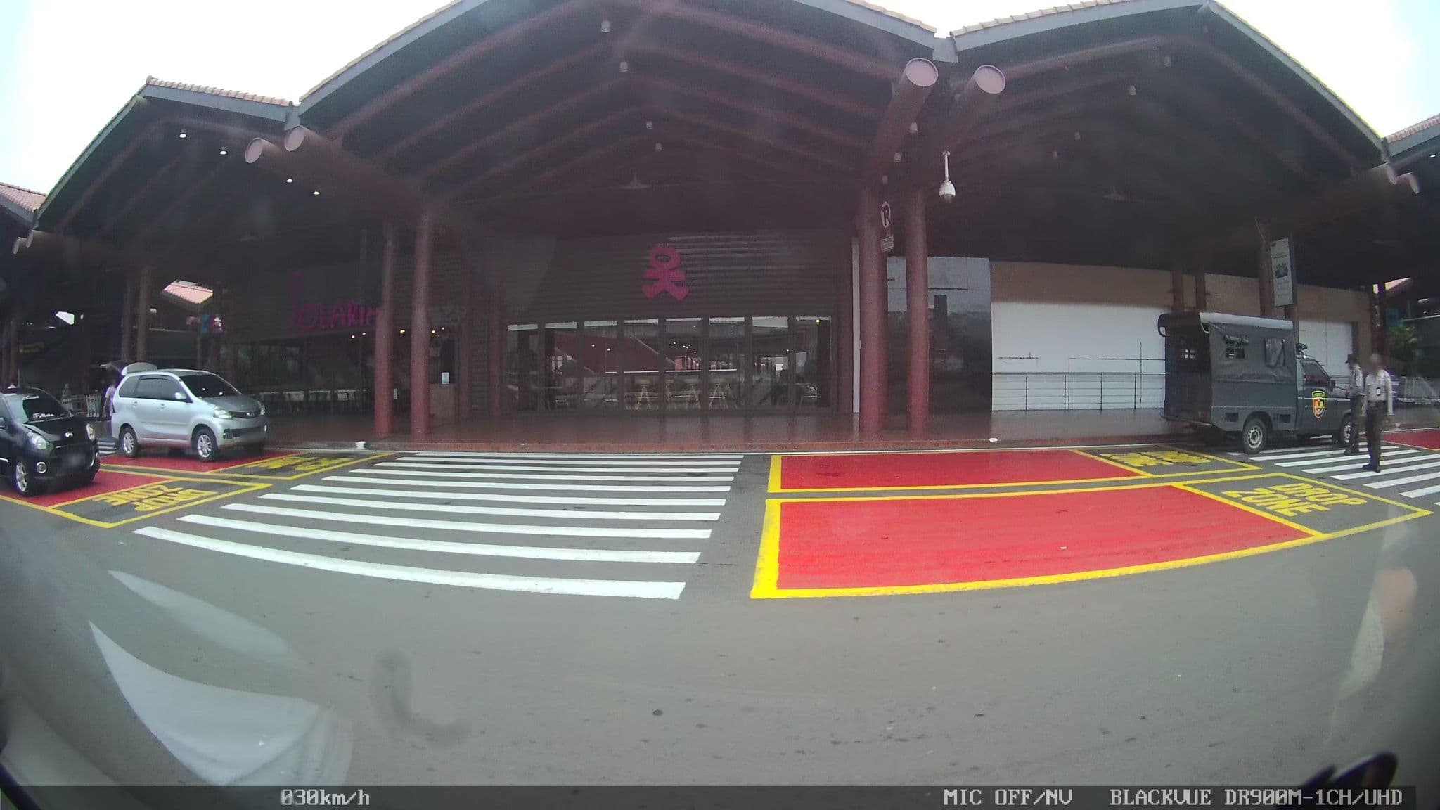 Street view near Hotel Fidusia, Teluknaga — © kaart_2 (CC BY-SA · Mapillary)