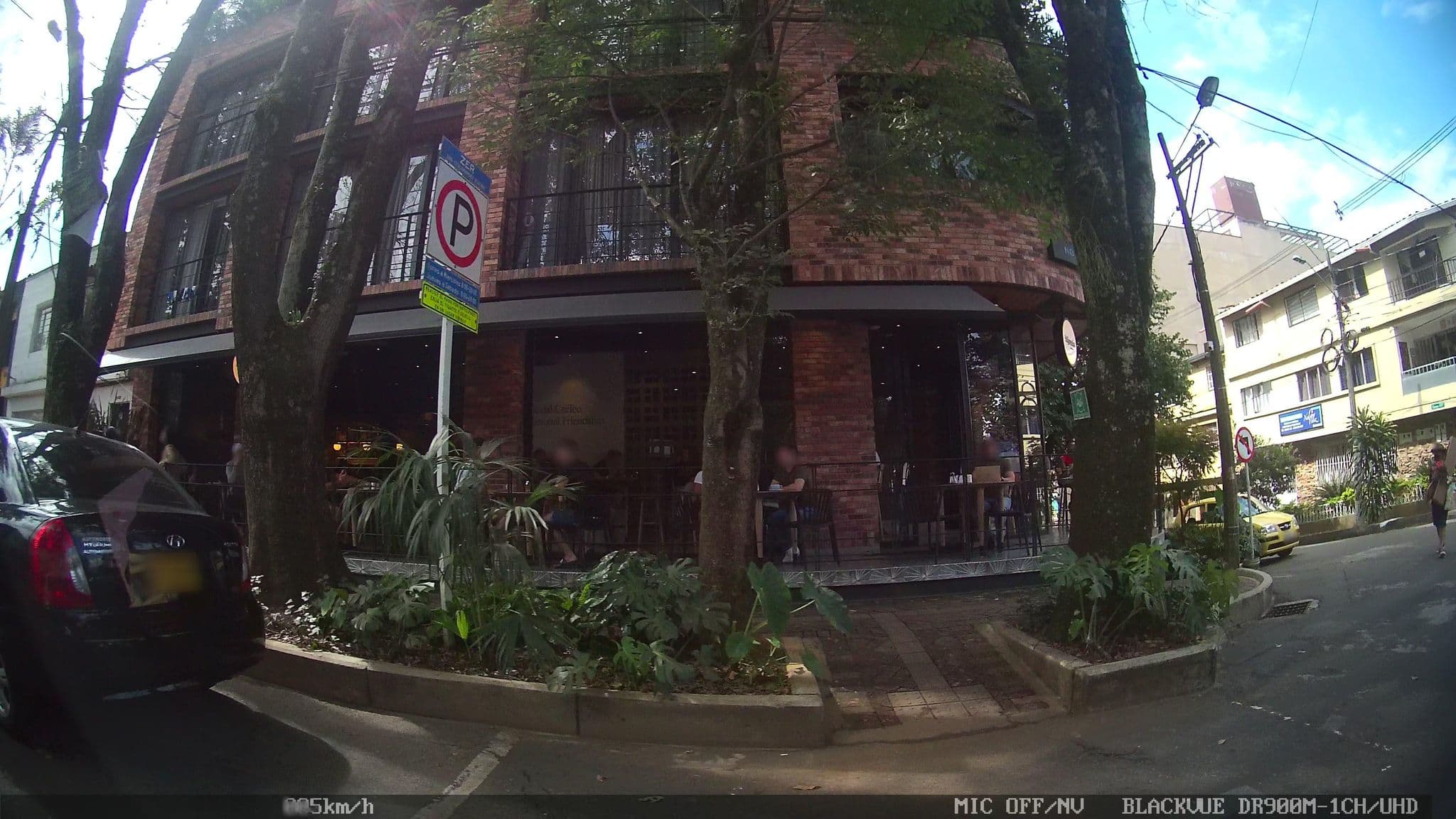 Street view near Nomada Hotel Origen, Medellín — © kaart_4 (CC BY-SA · Mapillary)