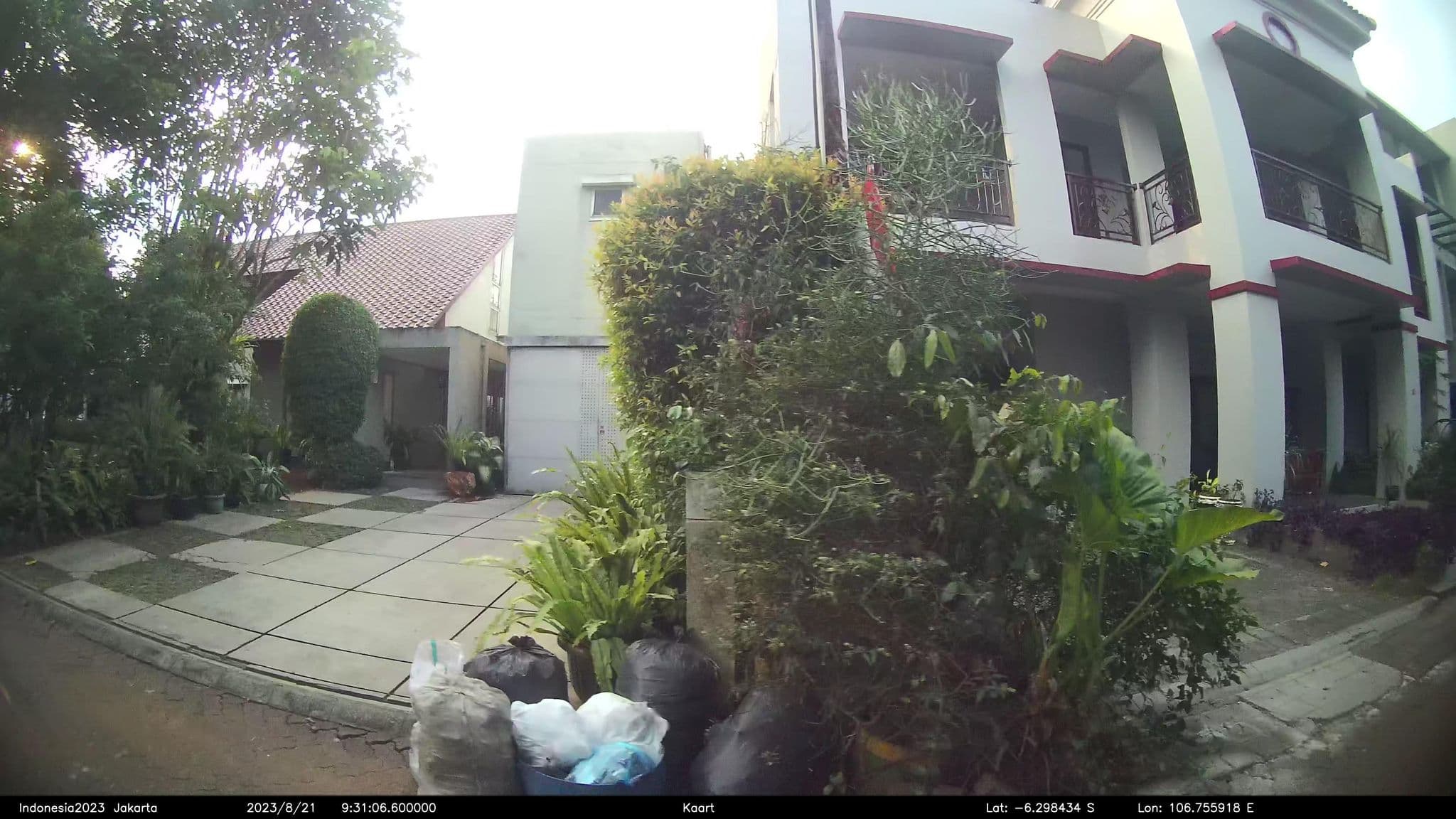 Street view near Hotel Keraton, Jl. Lebak Bulus Raya, South Tangerang — © kaart_2 (CC BY-SA · Mapillary)