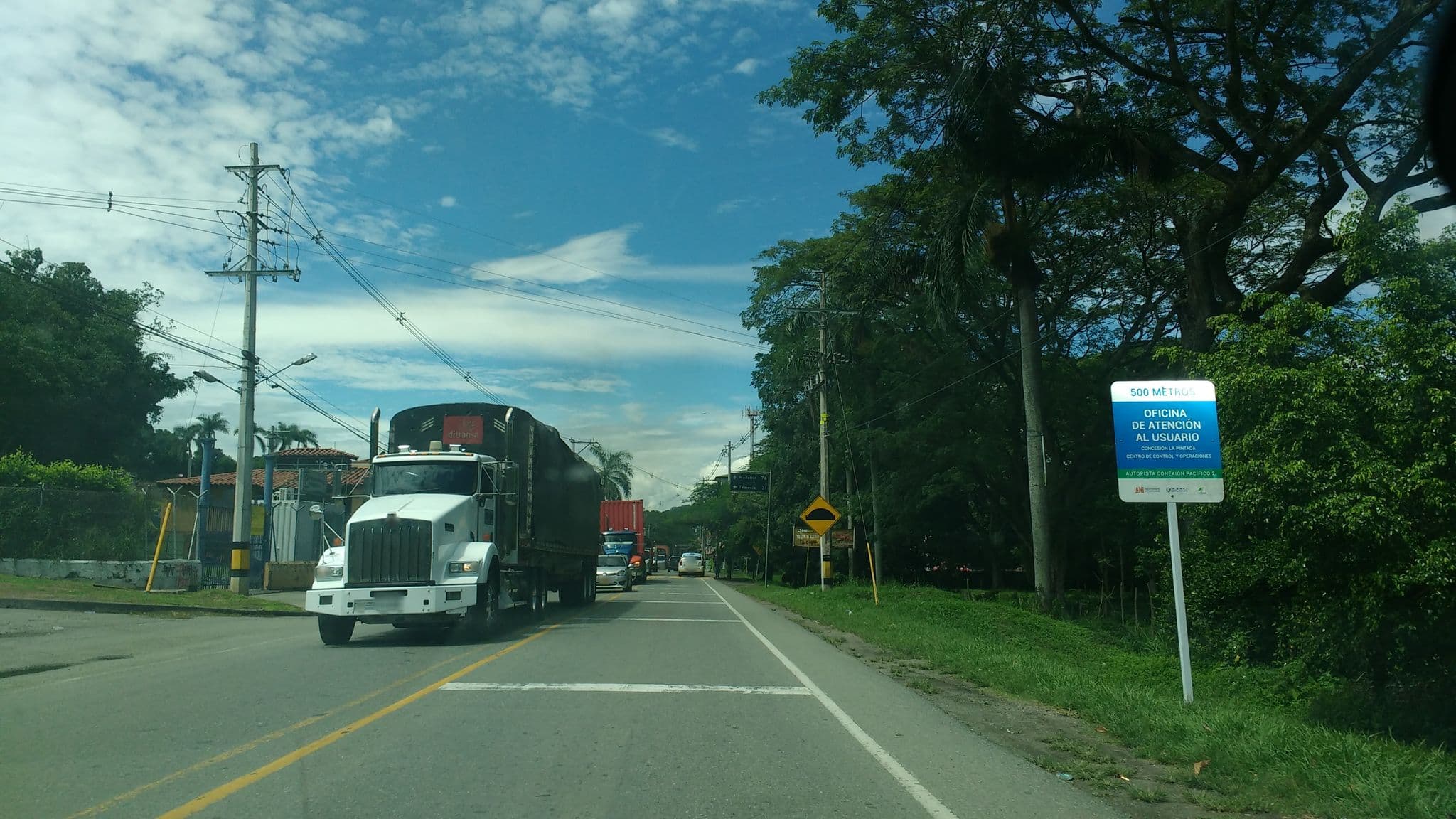 Street view near Finca Hotel Pinares, La Pintada — © kleper (CC BY-SA · Mapillary)