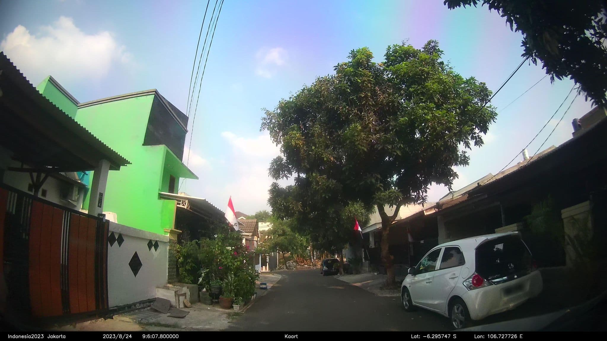Street view near Hotel Santika Nusa Dua, South Tangerang — © kaart_2 (CC BY-SA · Mapillary)