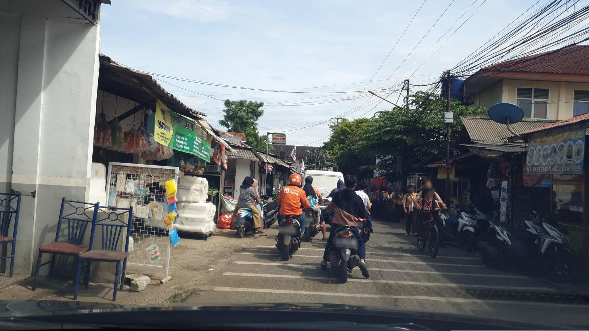 Street view near NovaPitoyo's Heaven, Sawangan — © Kaart_Local (CC BY-SA · Mapillary)