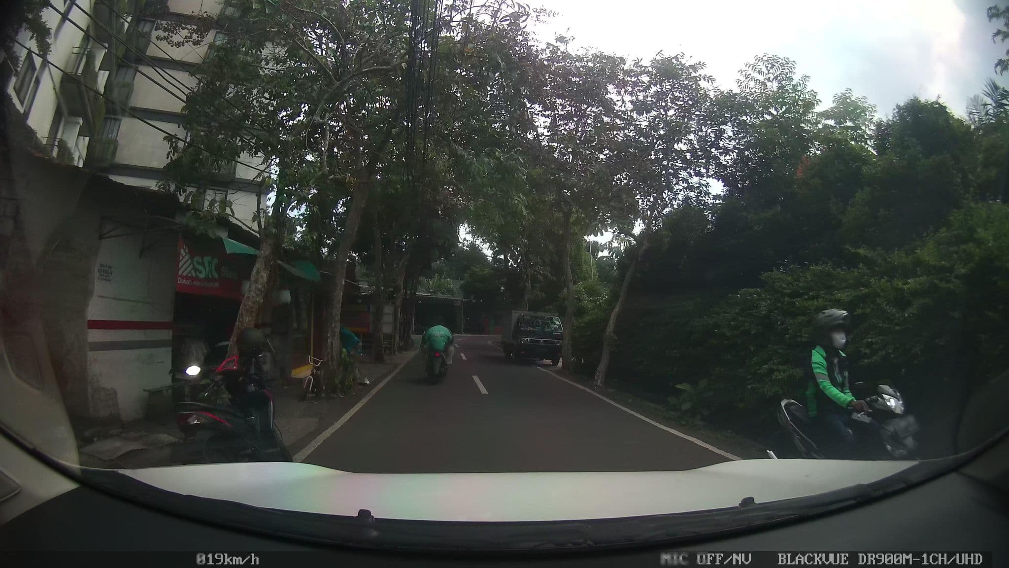 Street view near Park 5 Hotel, Pamulang — © kaart_2 (CC BY-SA · Mapillary)