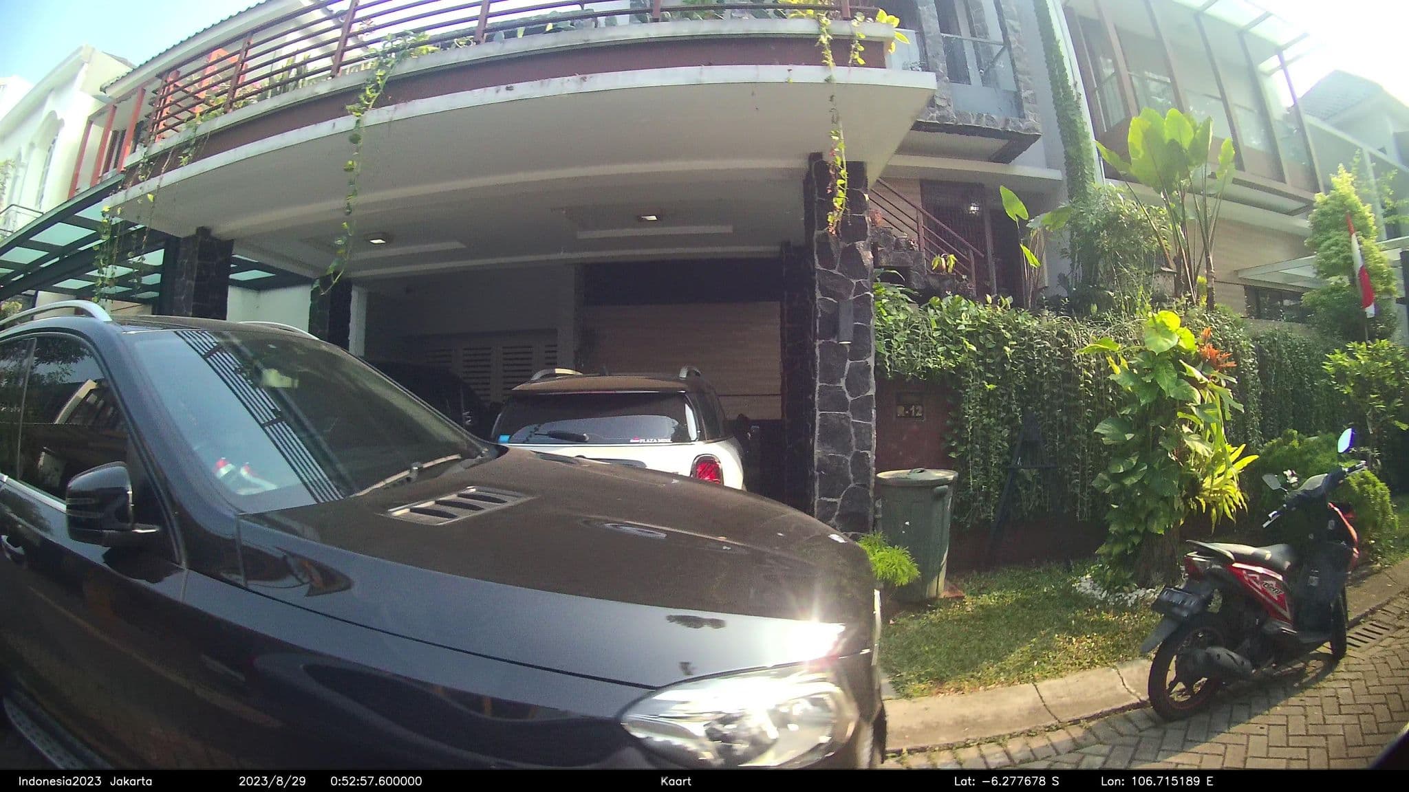 Street view near Mercure hotel batam, South Tangerang — © kaart_2 (CC BY-SA · Mapillary)