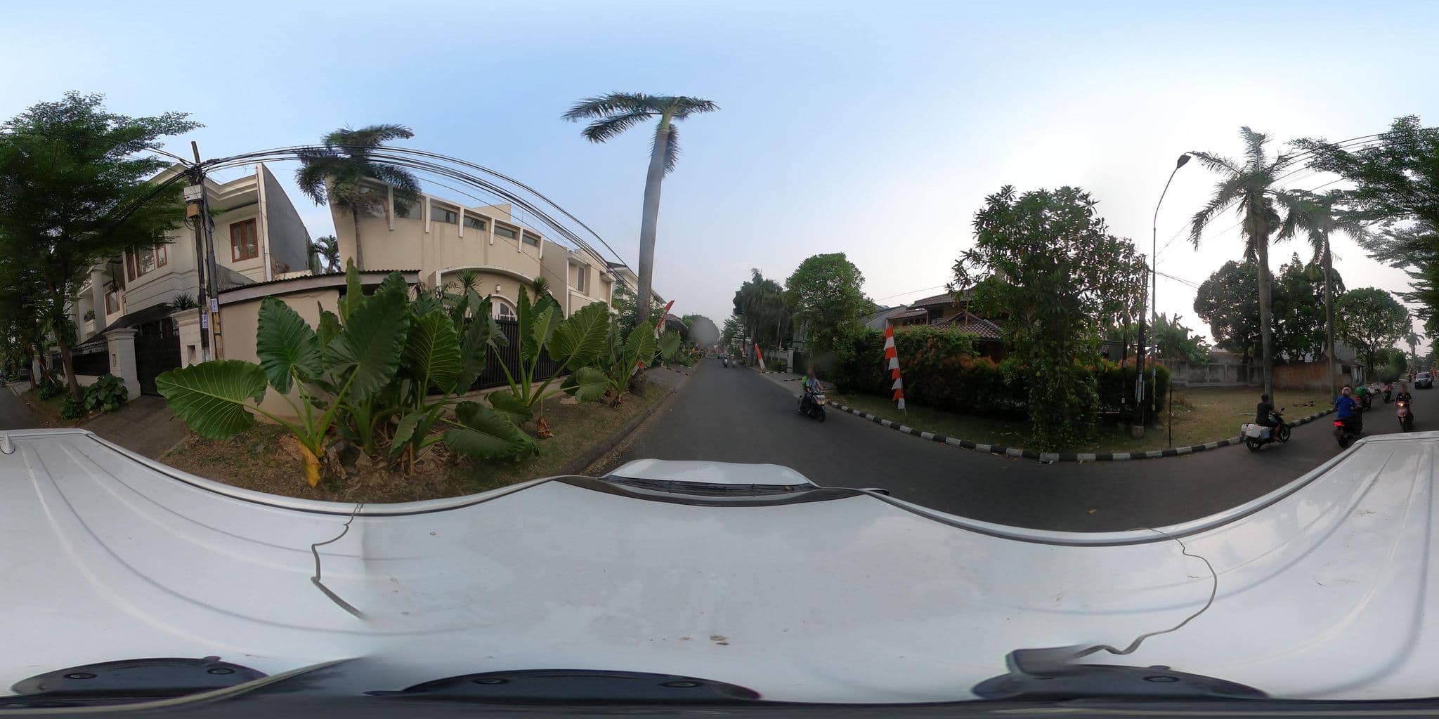 Street view near Warung Bu Broto, South Tangerang — © kaart5 (CC BY-SA · Mapillary)