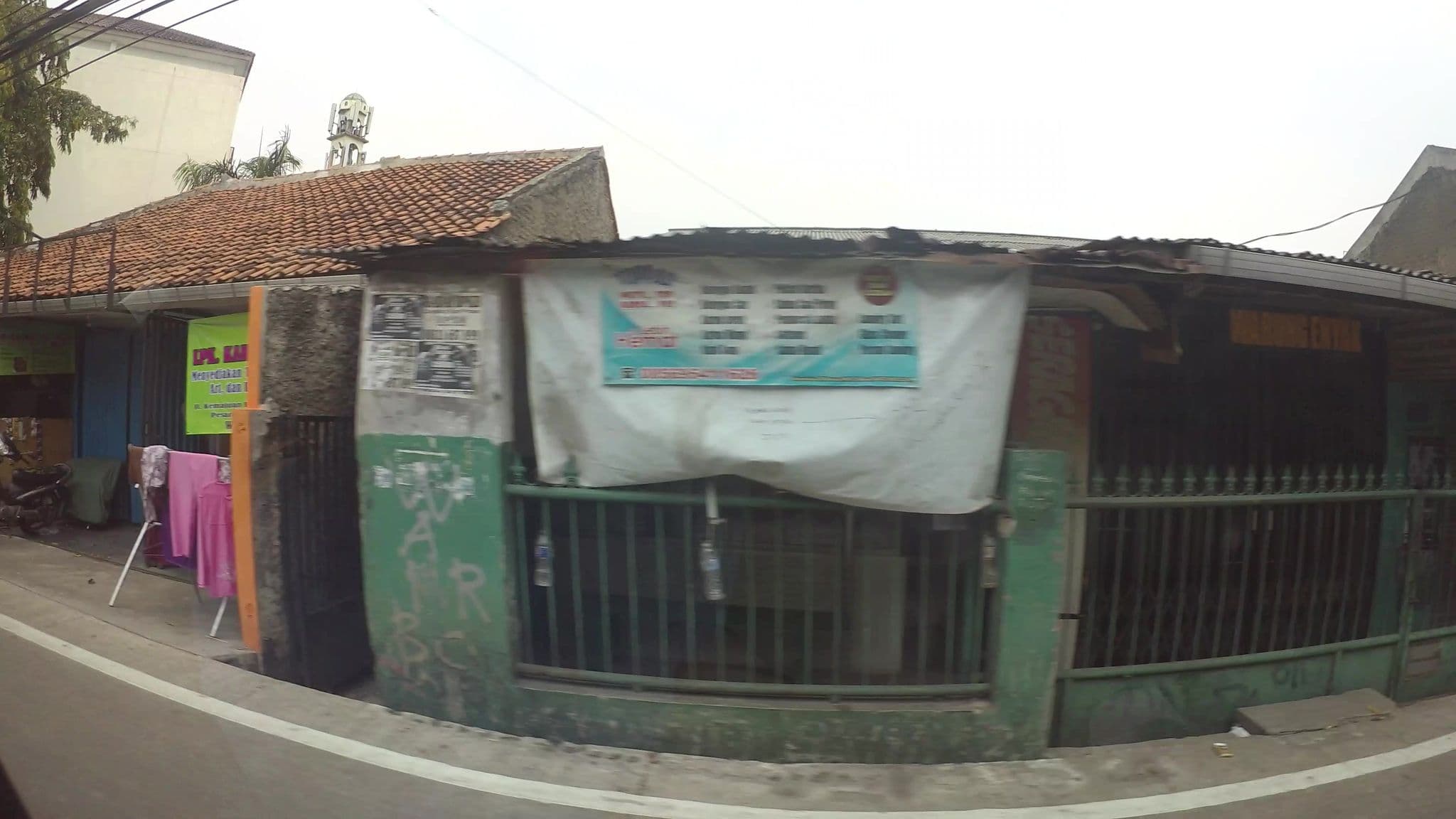 Street view near Panti Asuhan Annajah, Ciputat — © kaart_2 (CC BY-SA · Mapillary)