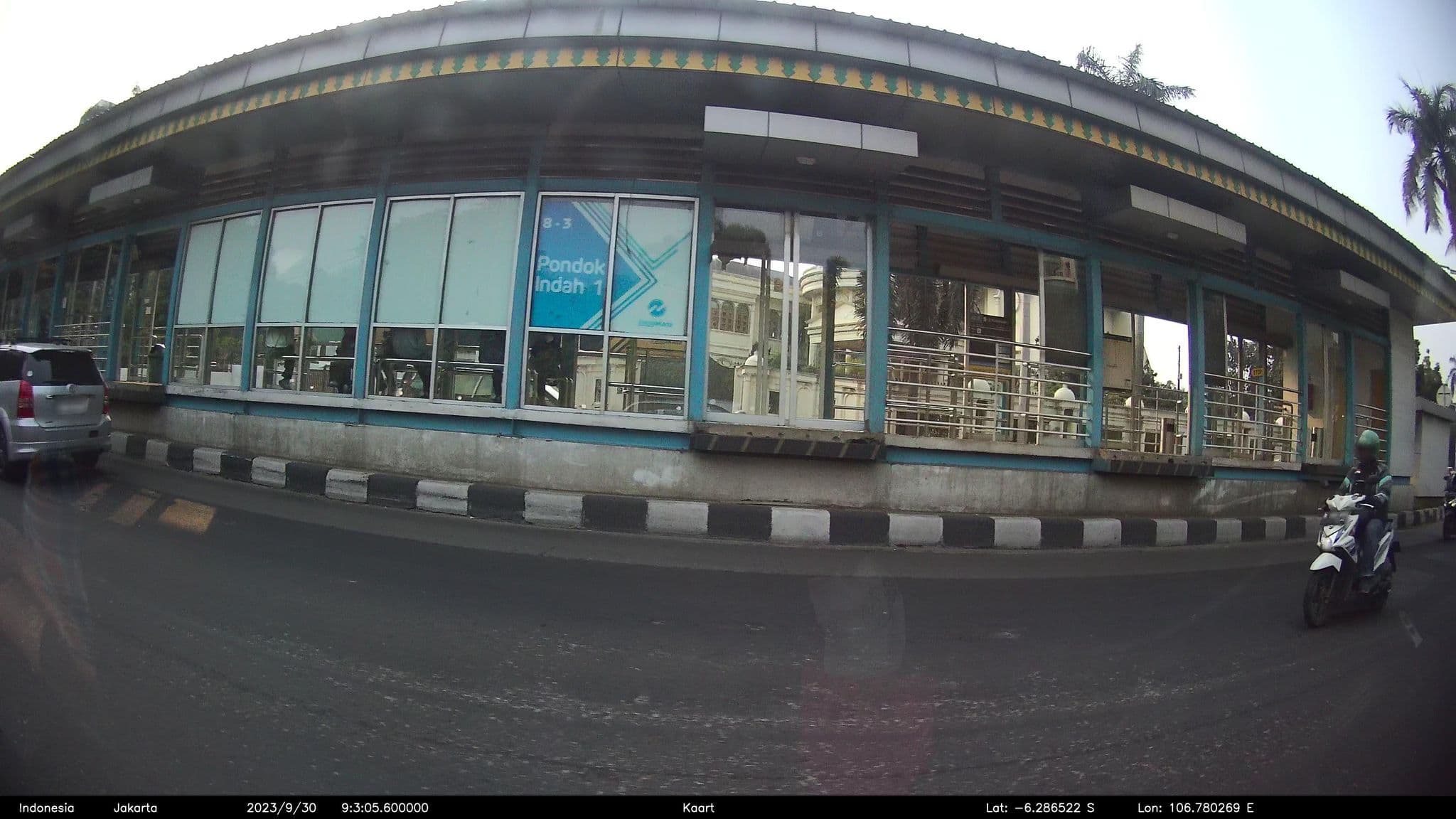 Street view near Zuri Express, South Tangerang — © kaart5 (CC BY-SA · Mapillary)