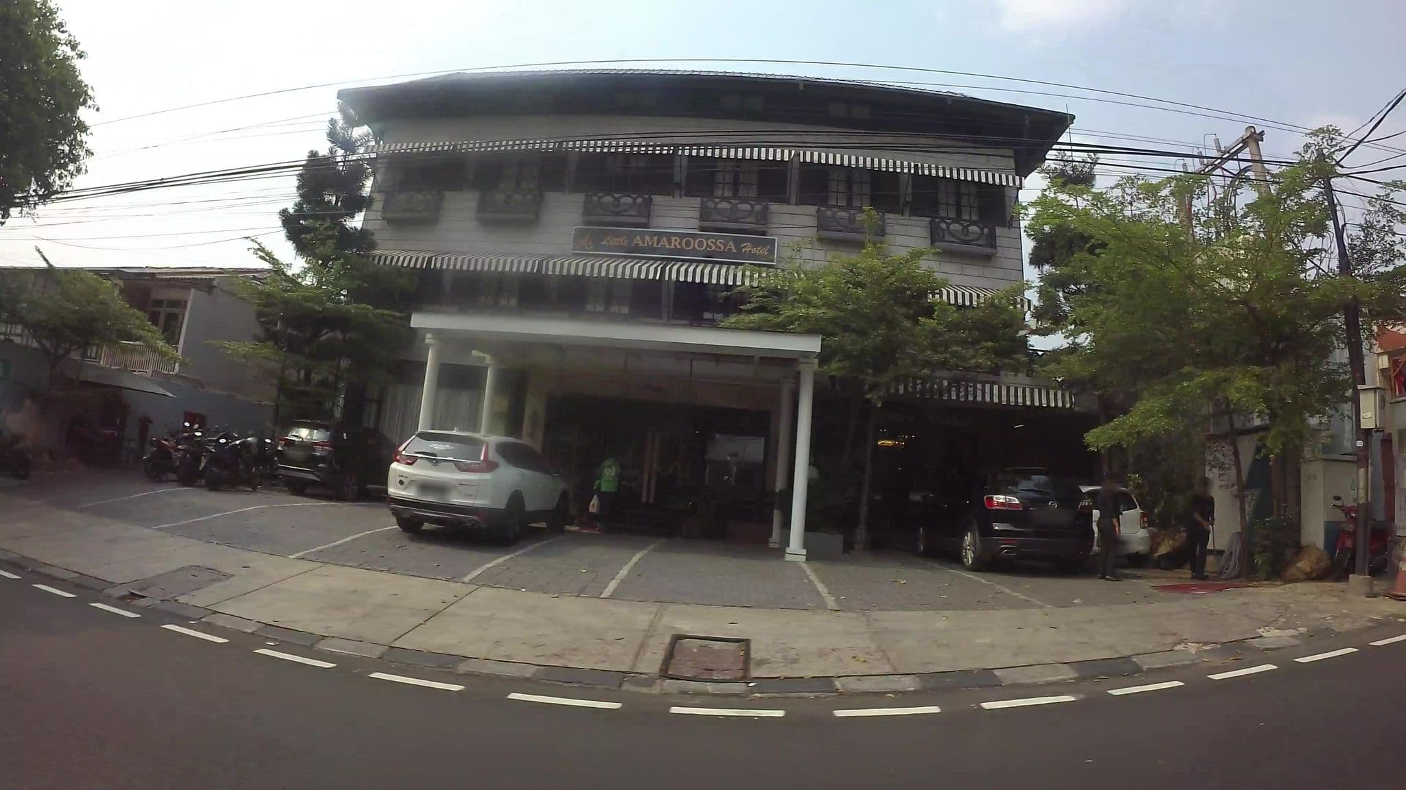 Street view near OYO 141 Cozy Residence, Jakarta — © kaart_3 (CC BY-SA · Mapillary)