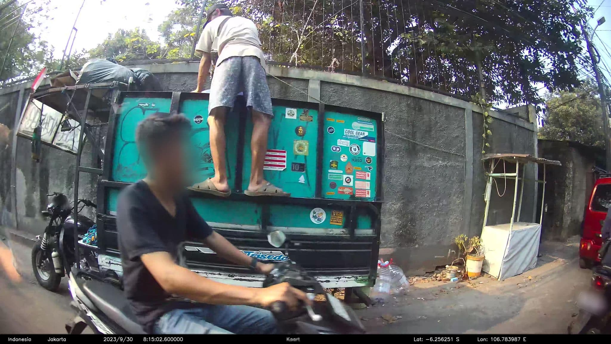Street view near Ballroom hotel borobudur, South Tangerang — © kaart_2 (CC BY-SA · Mapillary)