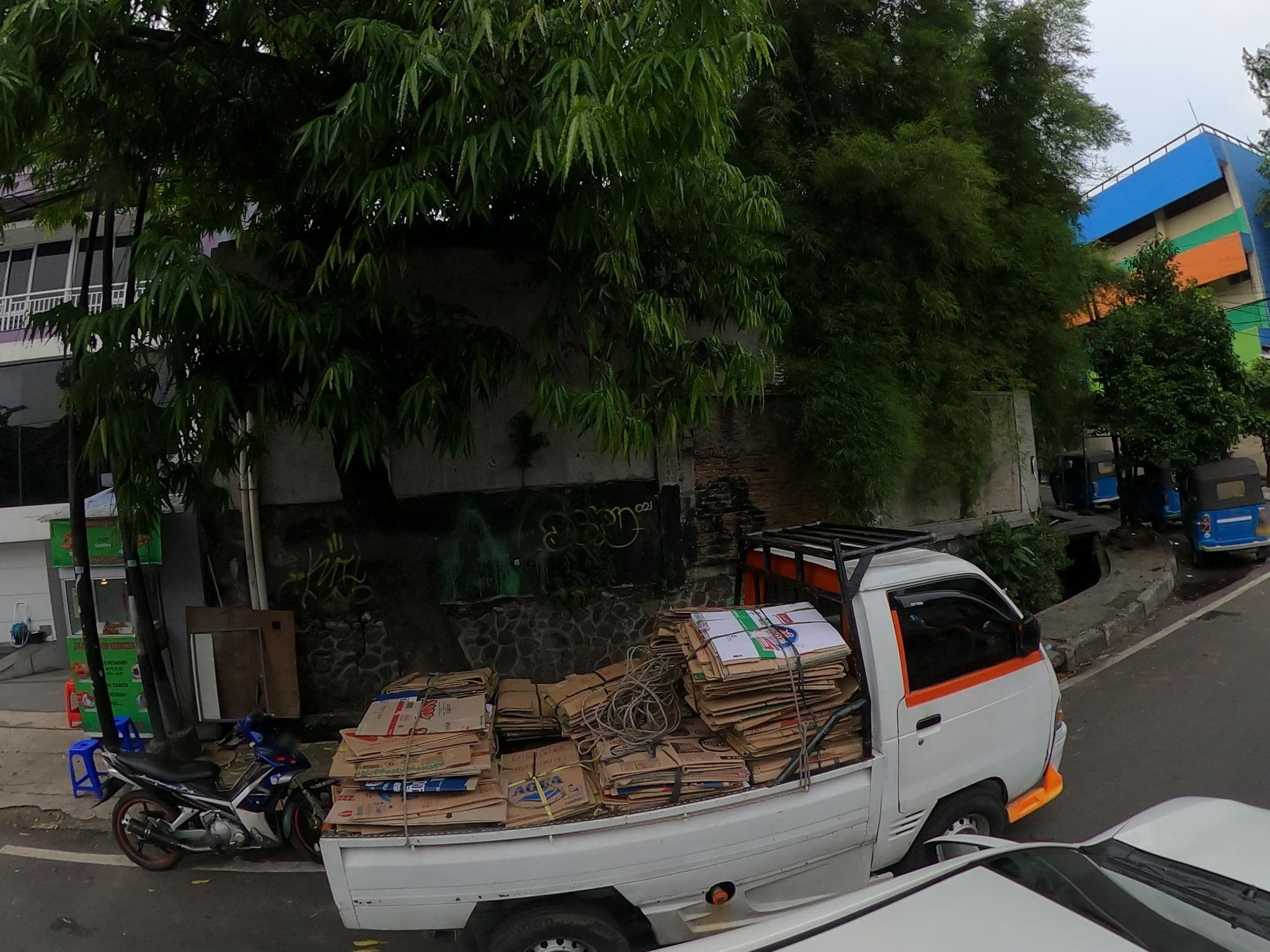 Street view near PETOGOGAN RESIDENCE, Jakarta — © kaart_360 (CC BY-SA · Mapillary)