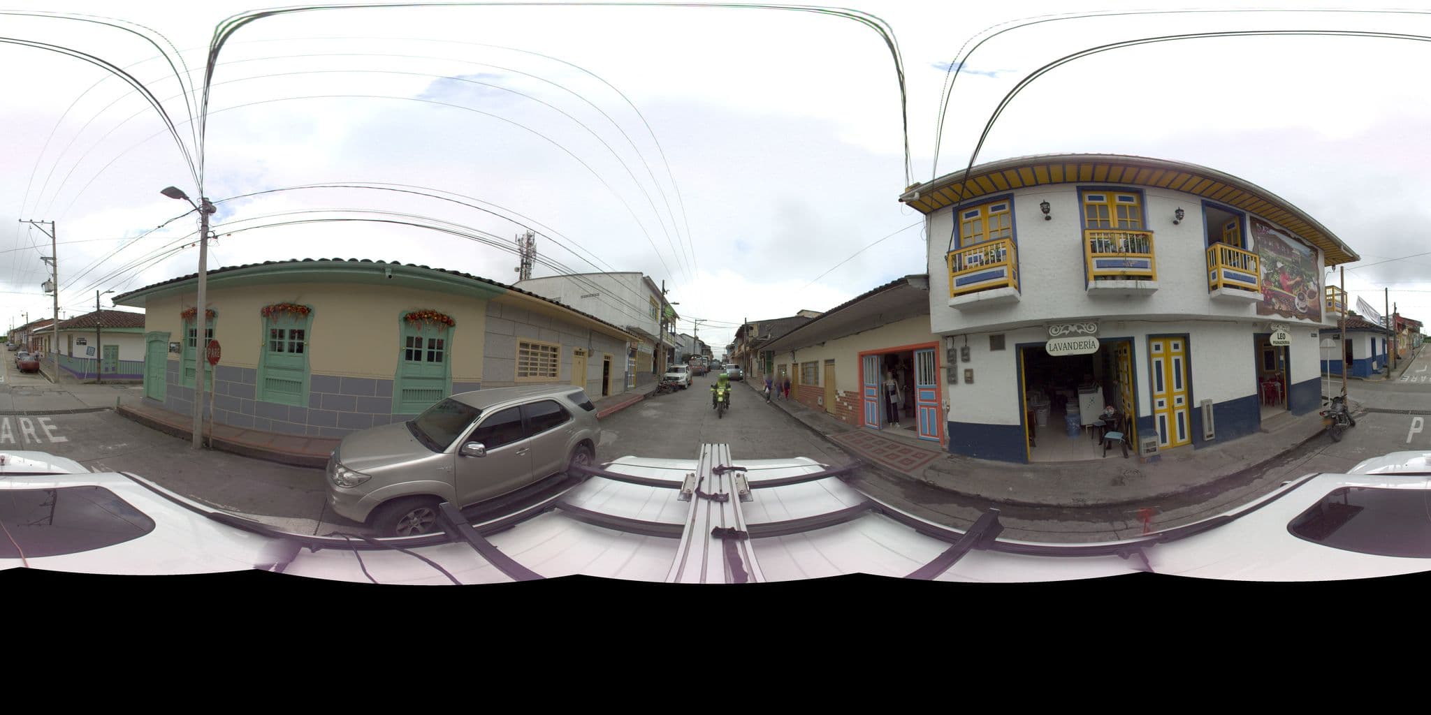 Street view near Hosteria de Mi Pueblo, Filandia — © sarahantos (CC BY-SA · Mapillary)