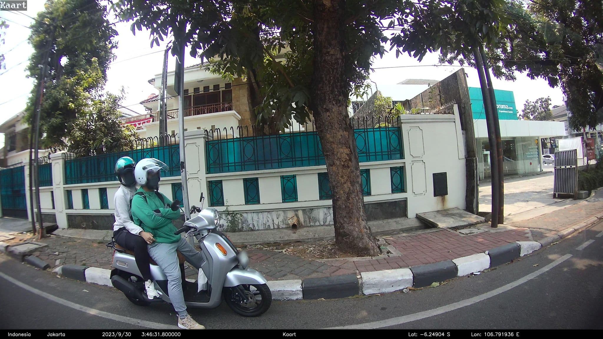 Street view near FLAT06. tendean, Jakarta — © kaart_2 (CC BY-SA · Mapillary)