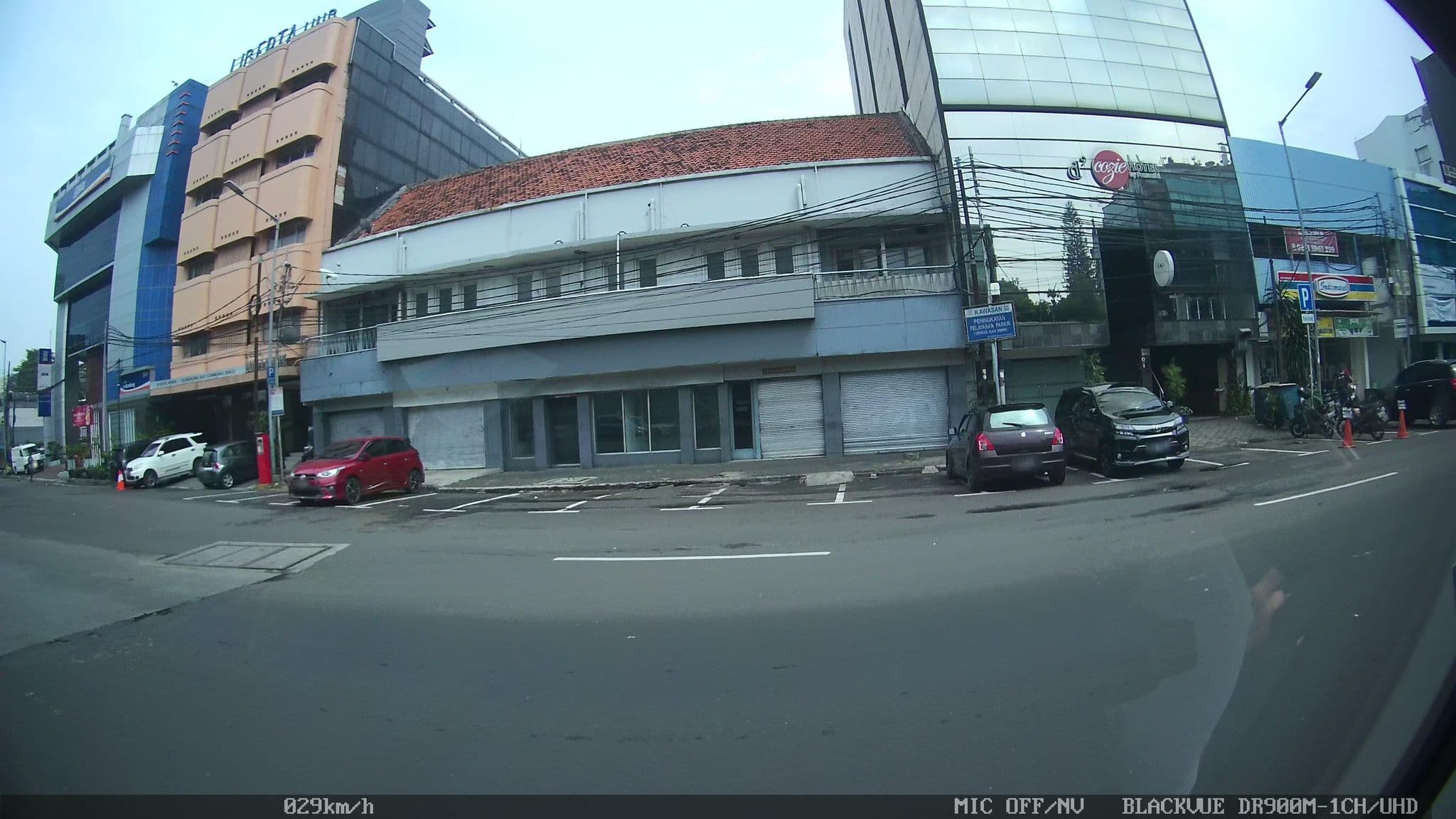 Street view near d'cozie Hotel Blok M, Jakarta — © kaart_2 (CC BY-SA · Mapillary)