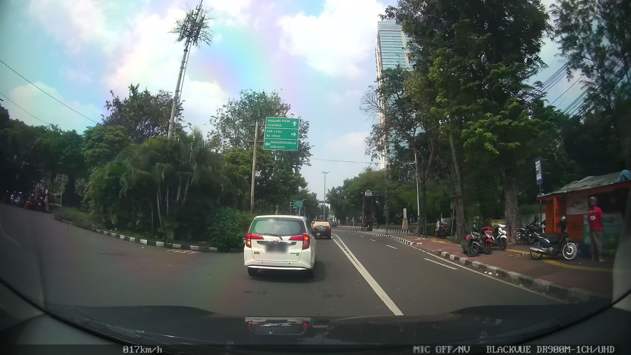 Street view near Crowne Plaza Semarang, Jakarta — © kaart_2 (CC BY-SA · Mapillary)