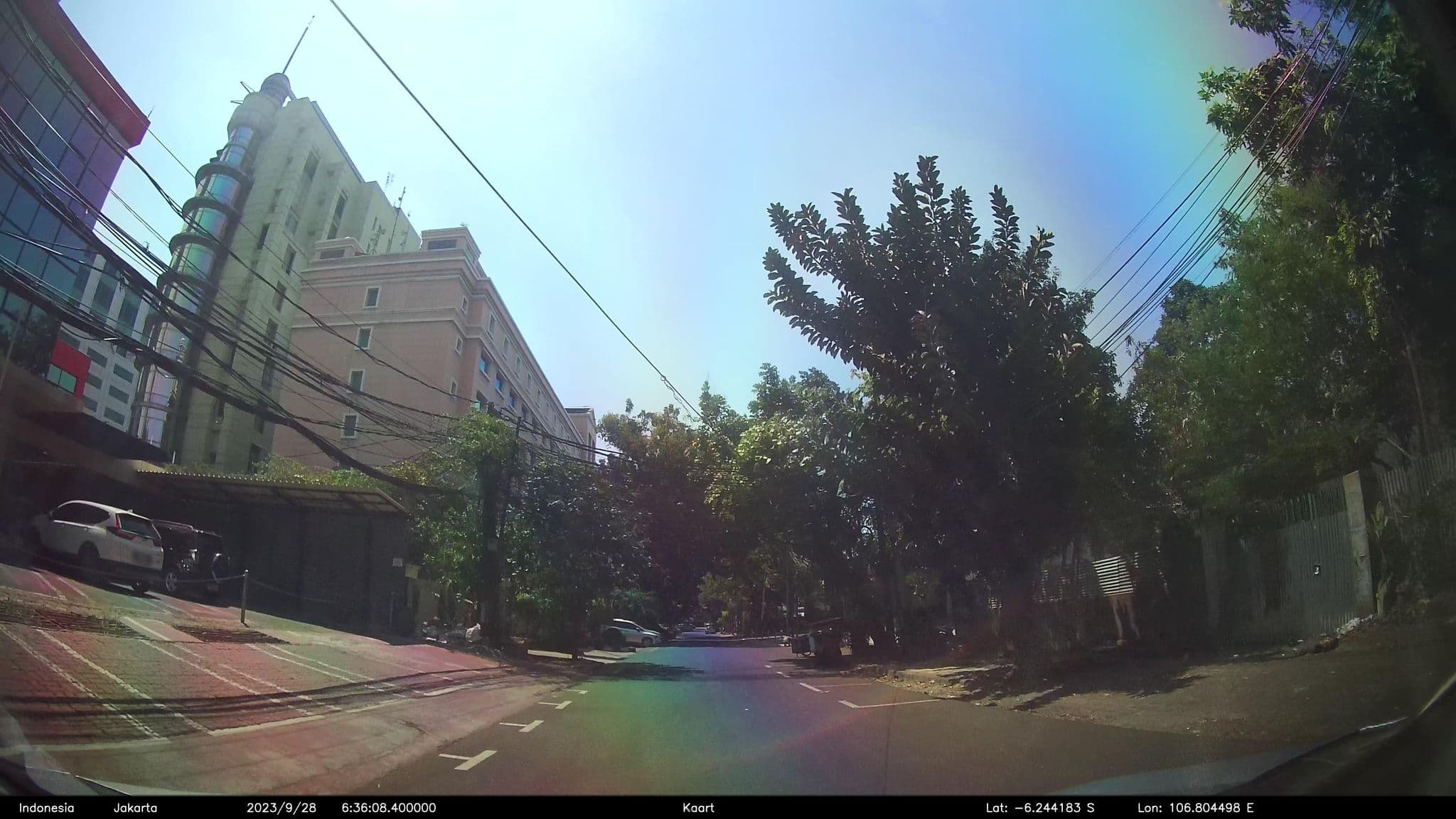 Street view near Ambhara Hotel, Jakarta — © kaart_2 (CC BY-SA · Mapillary)