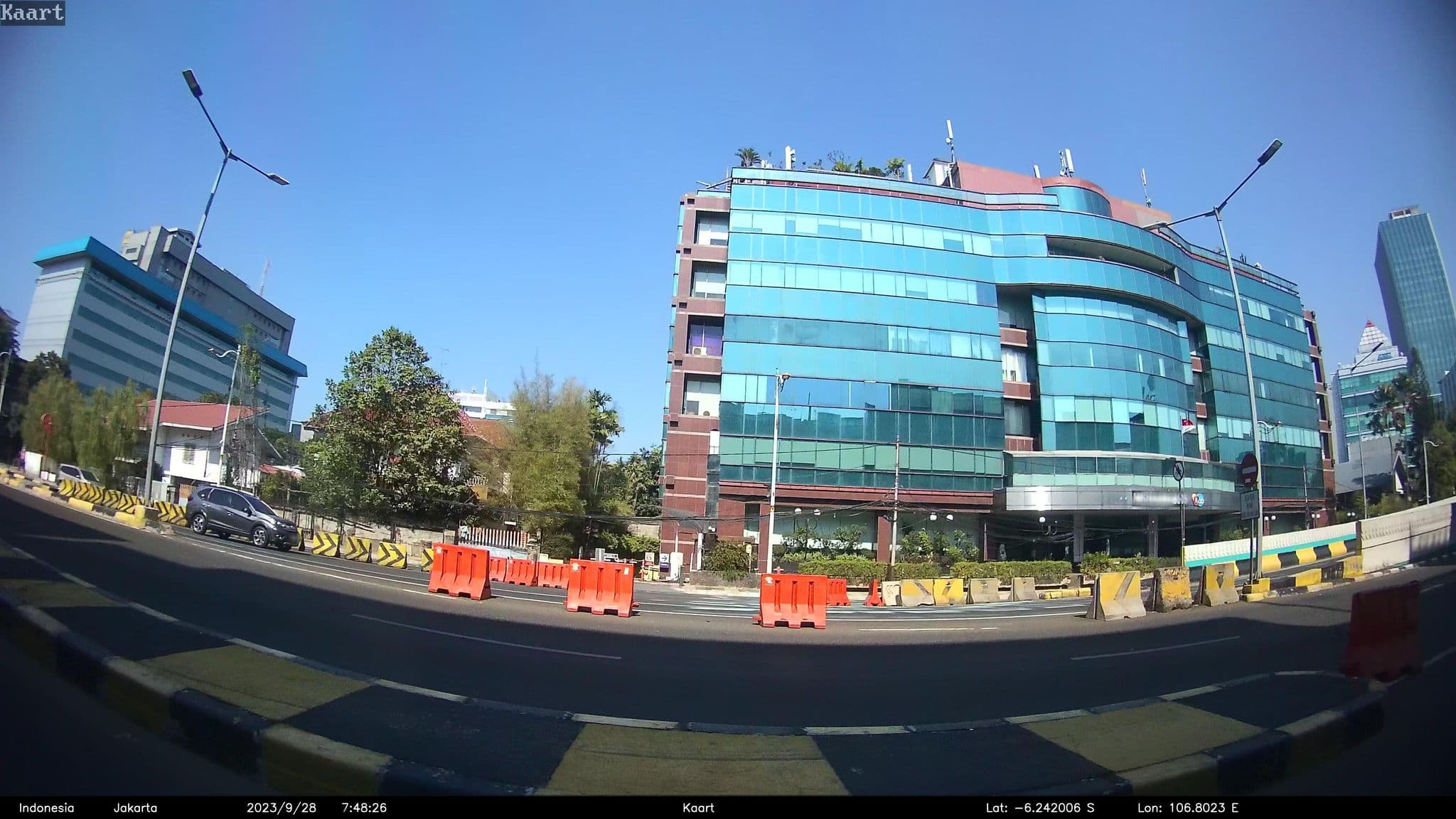 Street view near Hotel New Benhill Makasar, Jakarta — © kaart_2 (CC BY-SA · Mapillary)