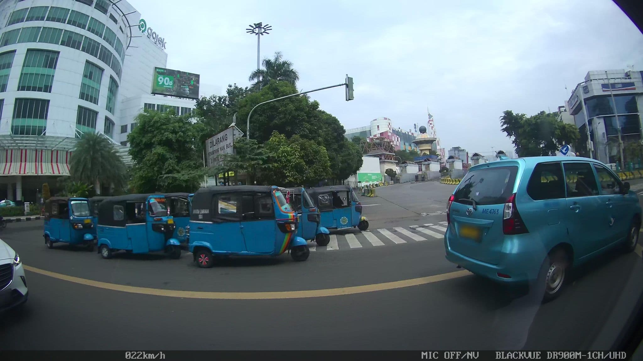 Street view near Malika Hotel, Jakarta — © kaart_2 (CC BY-SA · Mapillary)