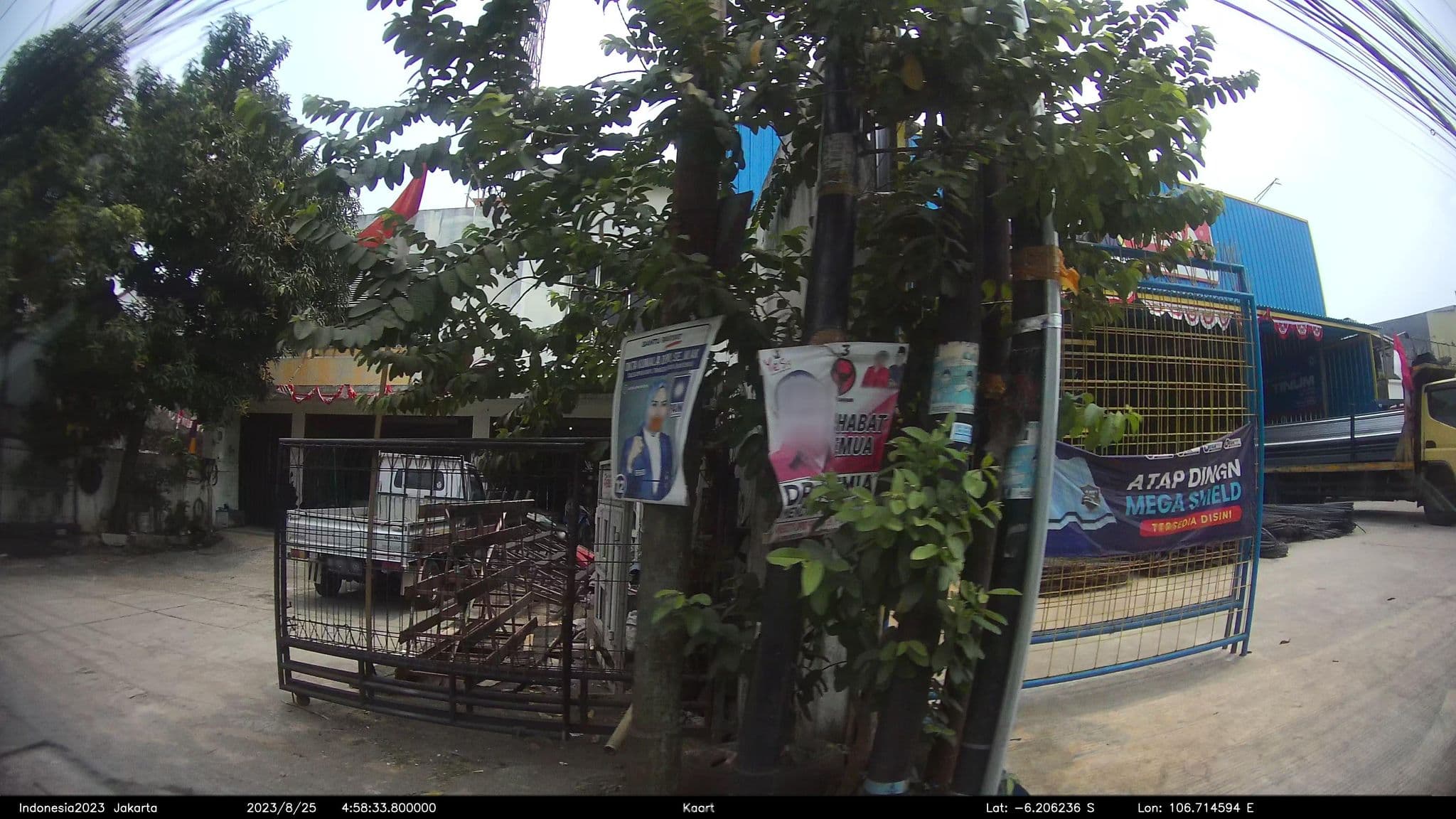Street view near Abadi Suite Hotel, Ciputat — © kaart_2 (CC BY-SA · Mapillary)