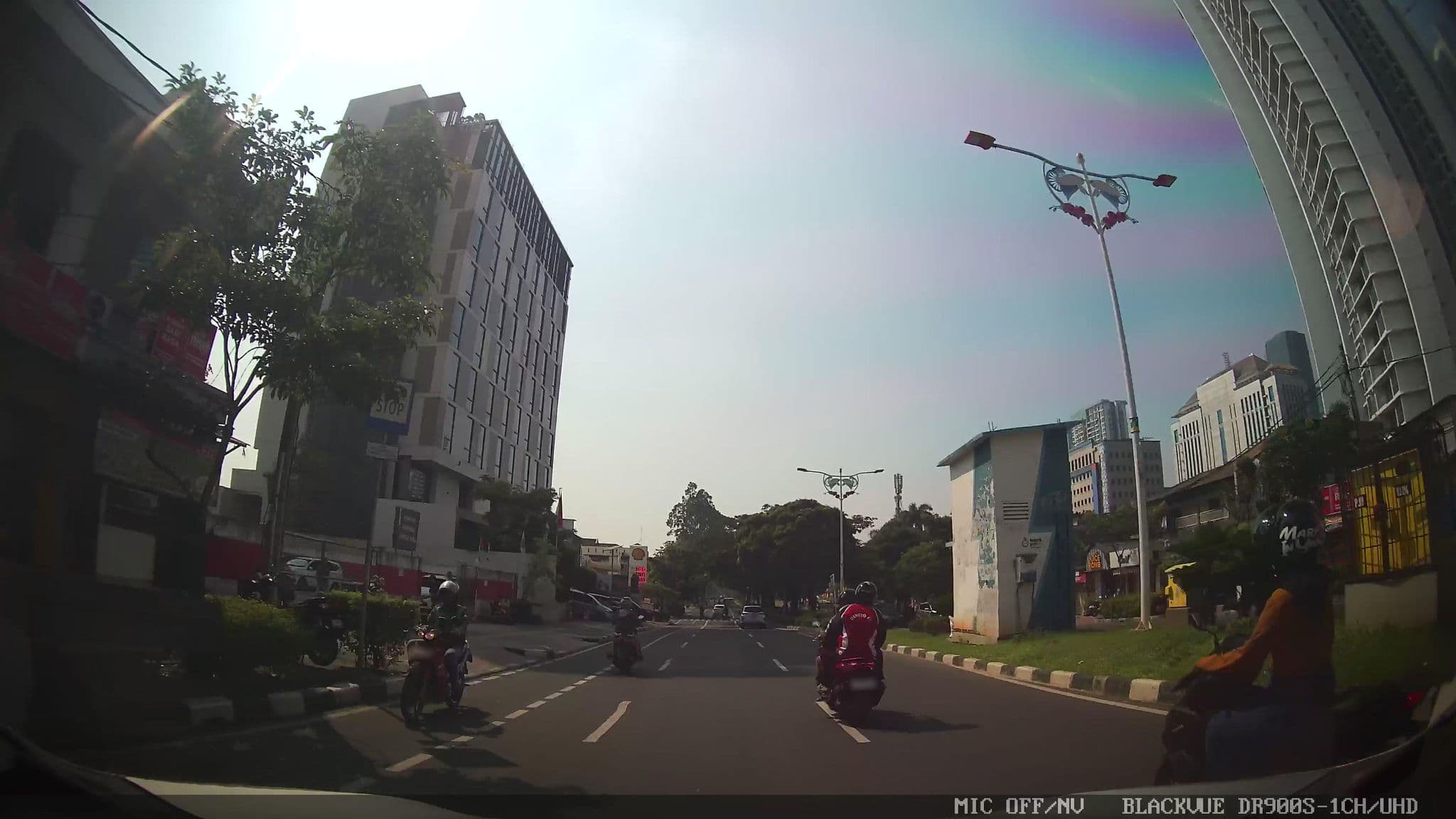 Street view near Otw ke barat, Ciputat — © kaart_1 (CC BY-SA · Mapillary)