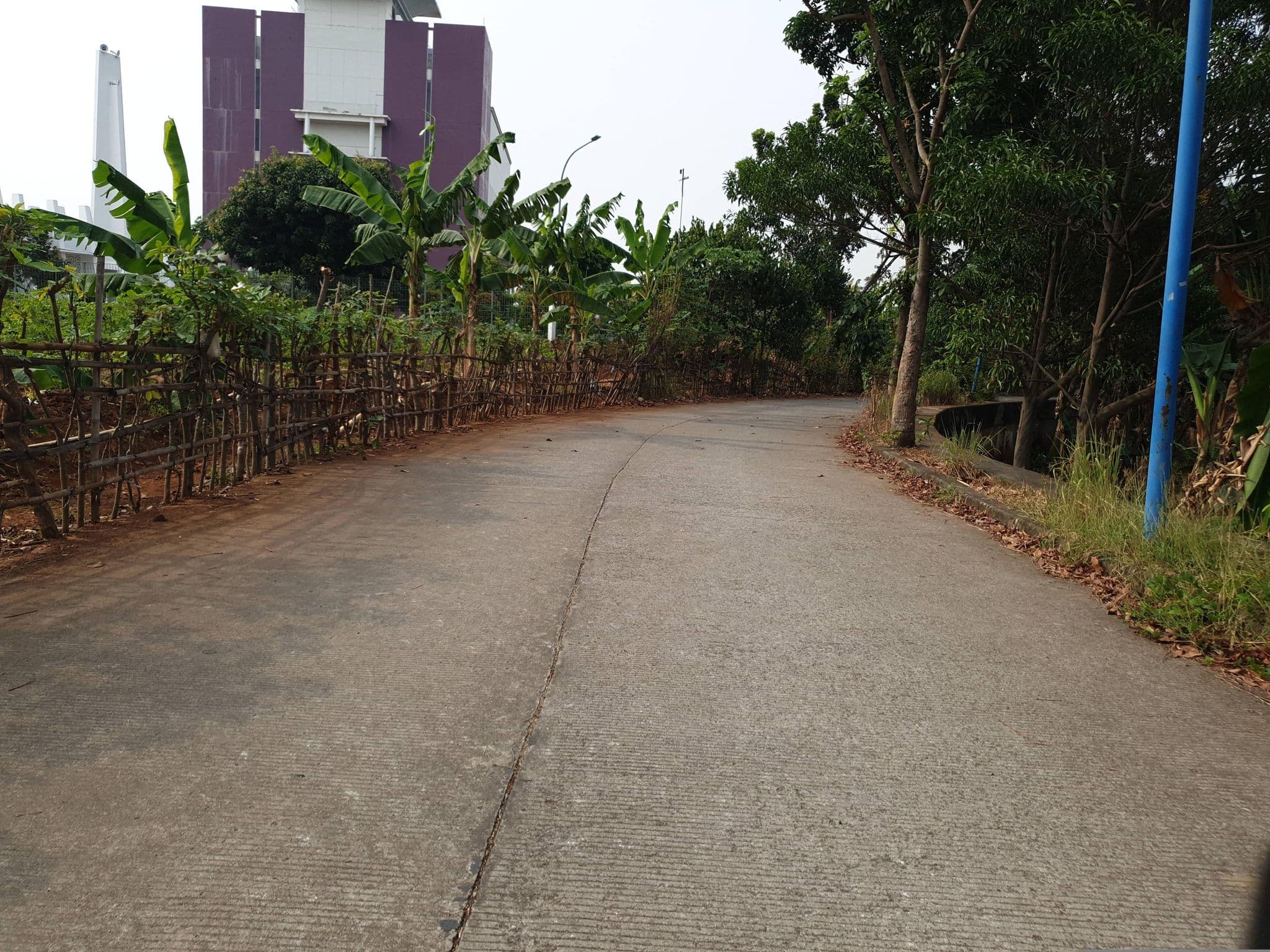 Street view near Orchid garden villa, Ciputat — © Kaart_Local (CC BY-SA · Mapillary)