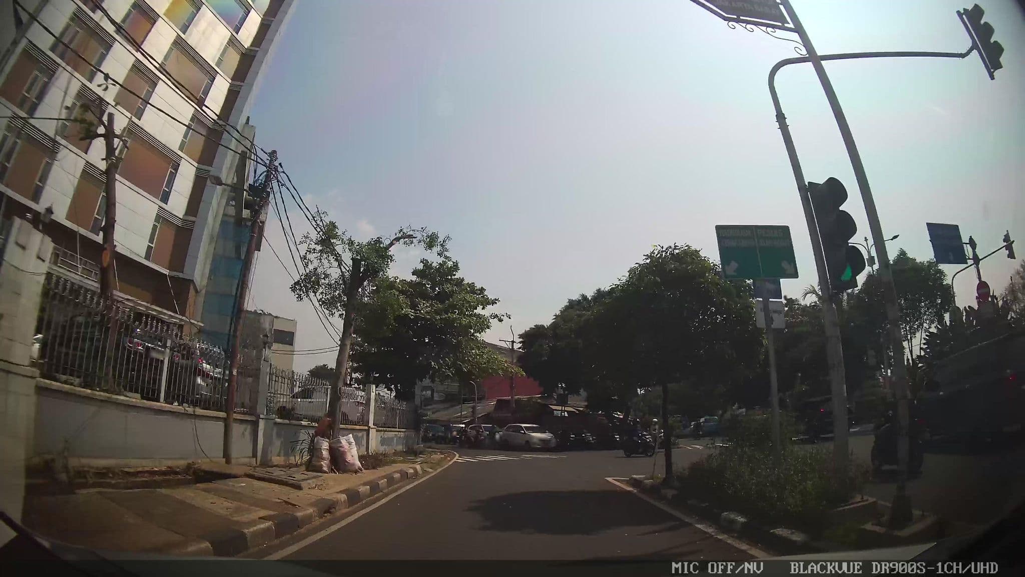 Street view near Hotel 88 Kedoya, Jakarta — © kaart_1 (CC BY-SA · Mapillary)