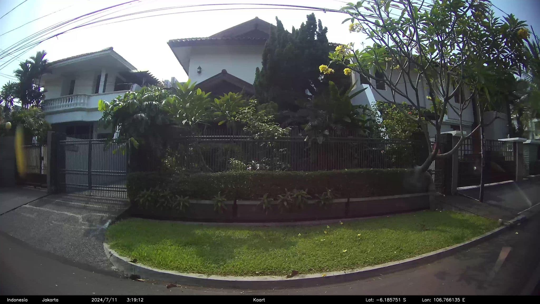 Street view near Hatasura's Residence, Jakarta — © kaartcam (CC BY-SA · Mapillary)