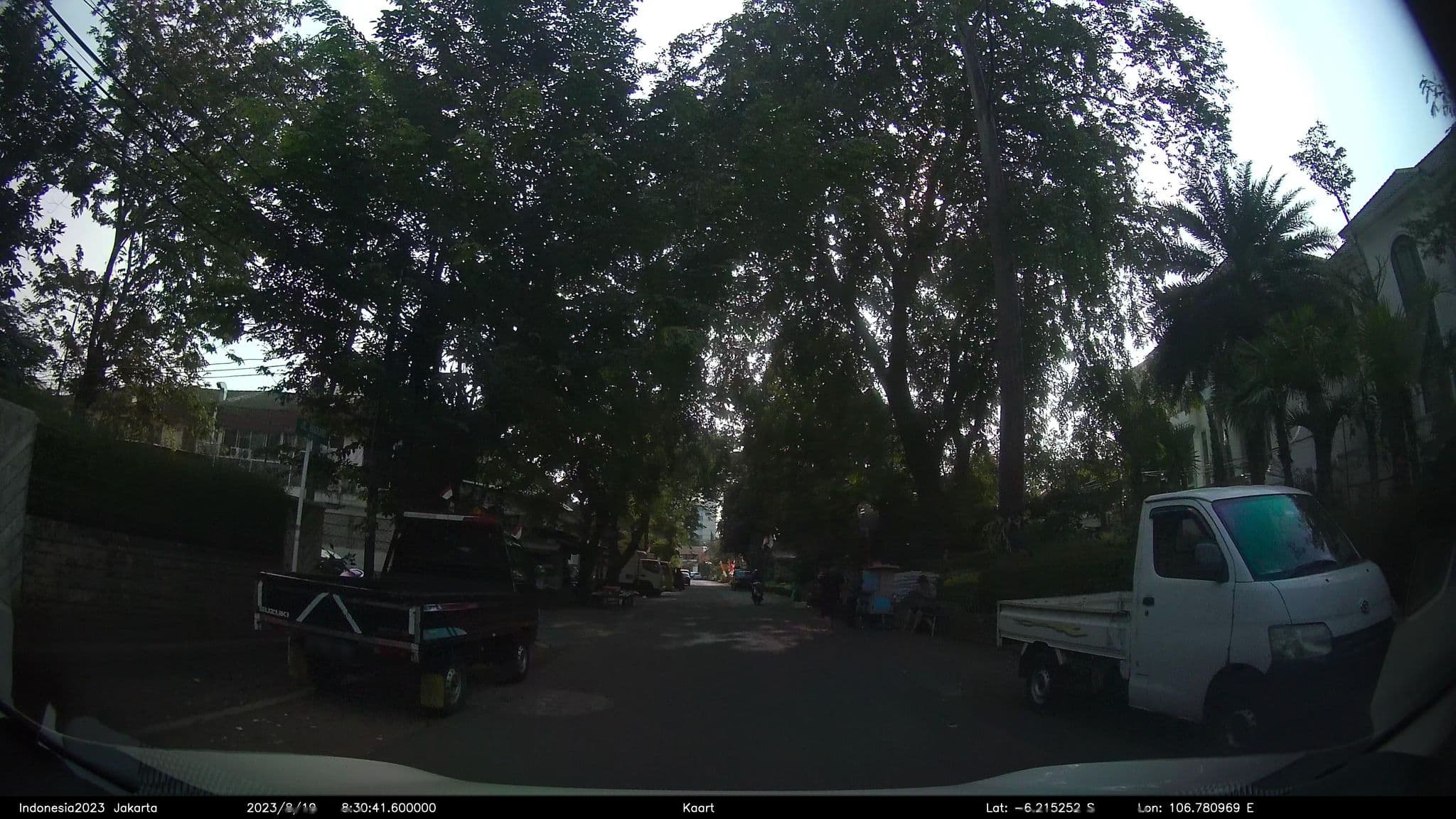 Street view near Hotel Keep bluesky, Jakarta — © kaart_2 (CC BY-SA · Mapillary)
