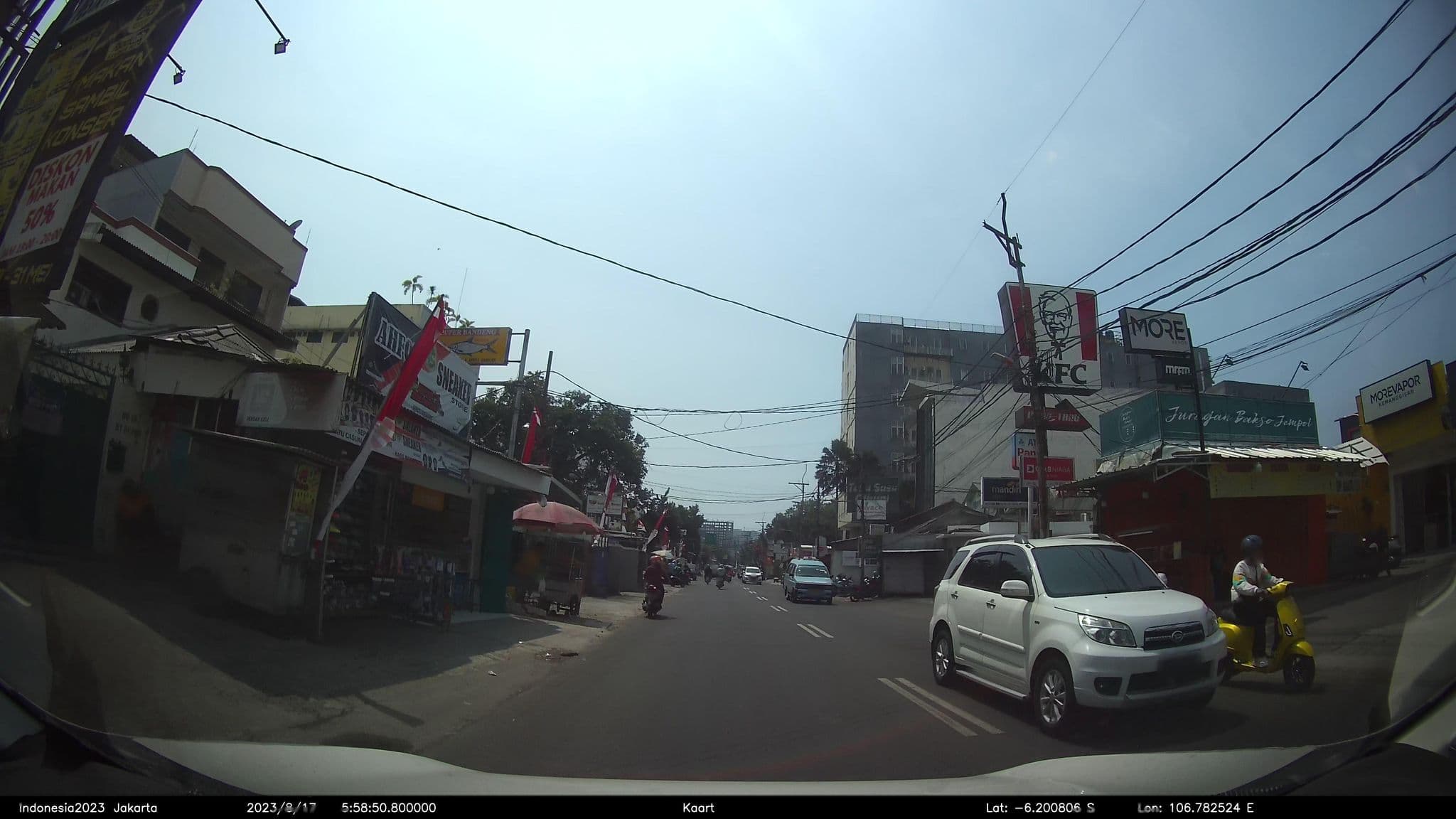 Street view near Hotel dewa ruci, Jakarta — © kaart_2 (CC BY-SA · Mapillary)