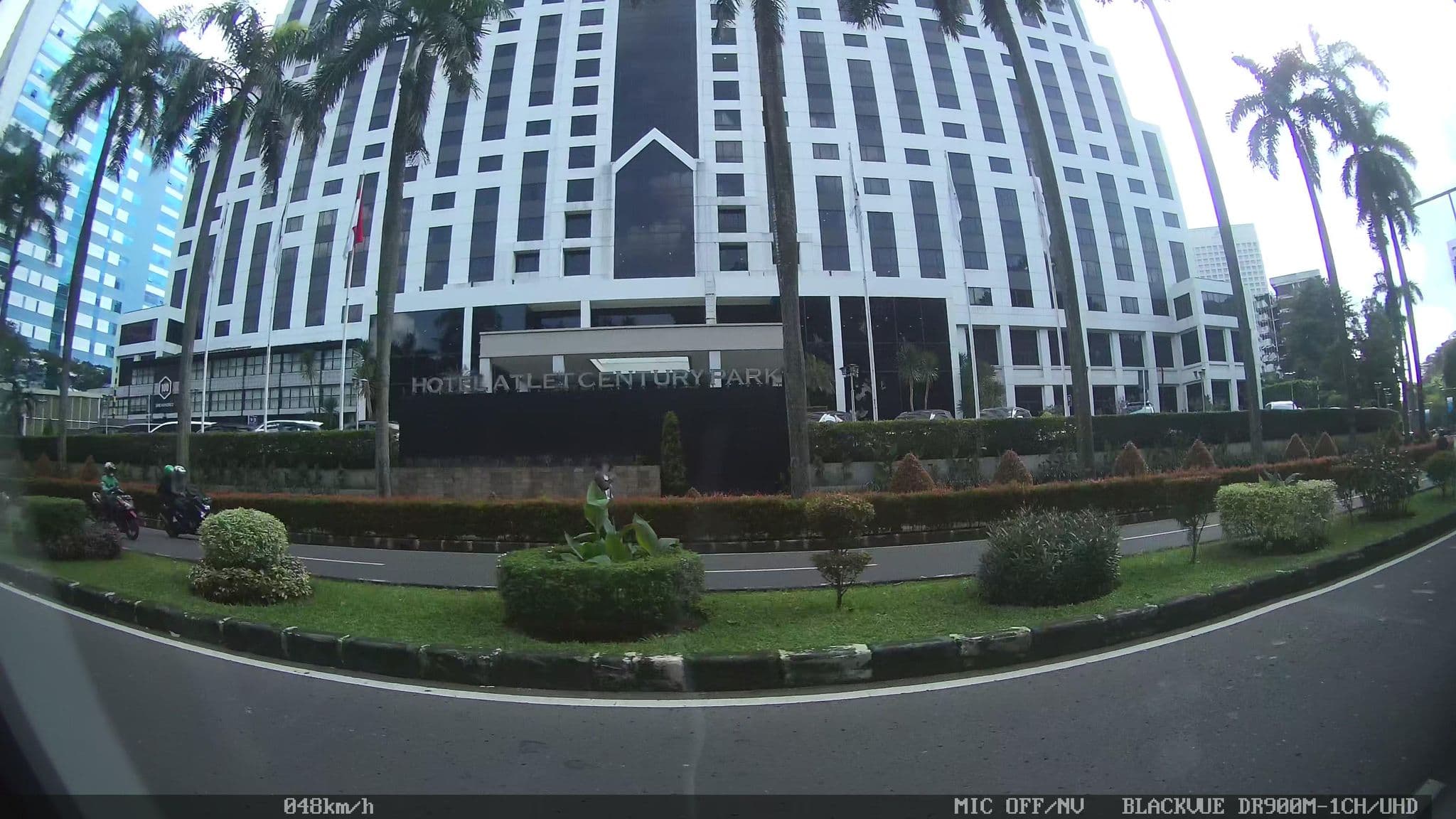 Street view near Ruang Rapat H.Century Senayan lt9, Jakarta — © kaart_2 (CC BY-SA · Mapillary)